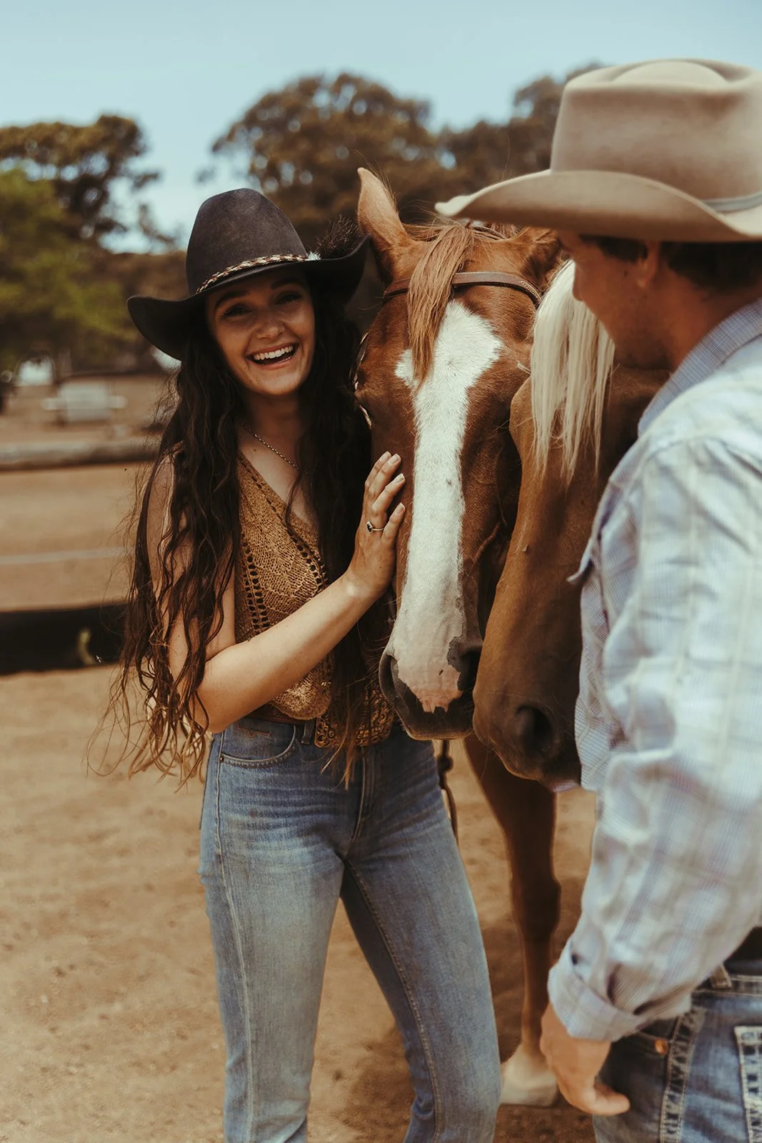 Chelsea & Bowen_Couples + Equine_sol flare photography-34.jpg