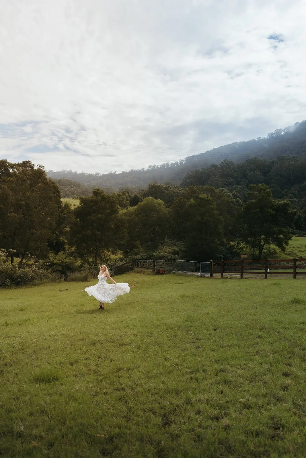 BROOK & CHRIS_Shoalhaven Wedding_sol flare photography-5.jpg