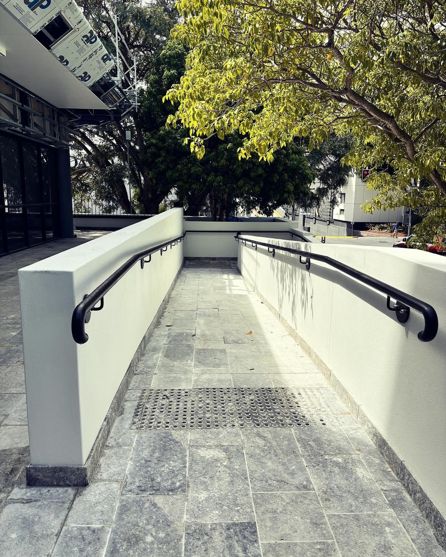 Making good !! #walls #scentregroup #architecturalfinishes #plastering #cement #exteriorwallfinishes #construction #design #sunshinecoastconstruction #brisbanecinstruction #westfield