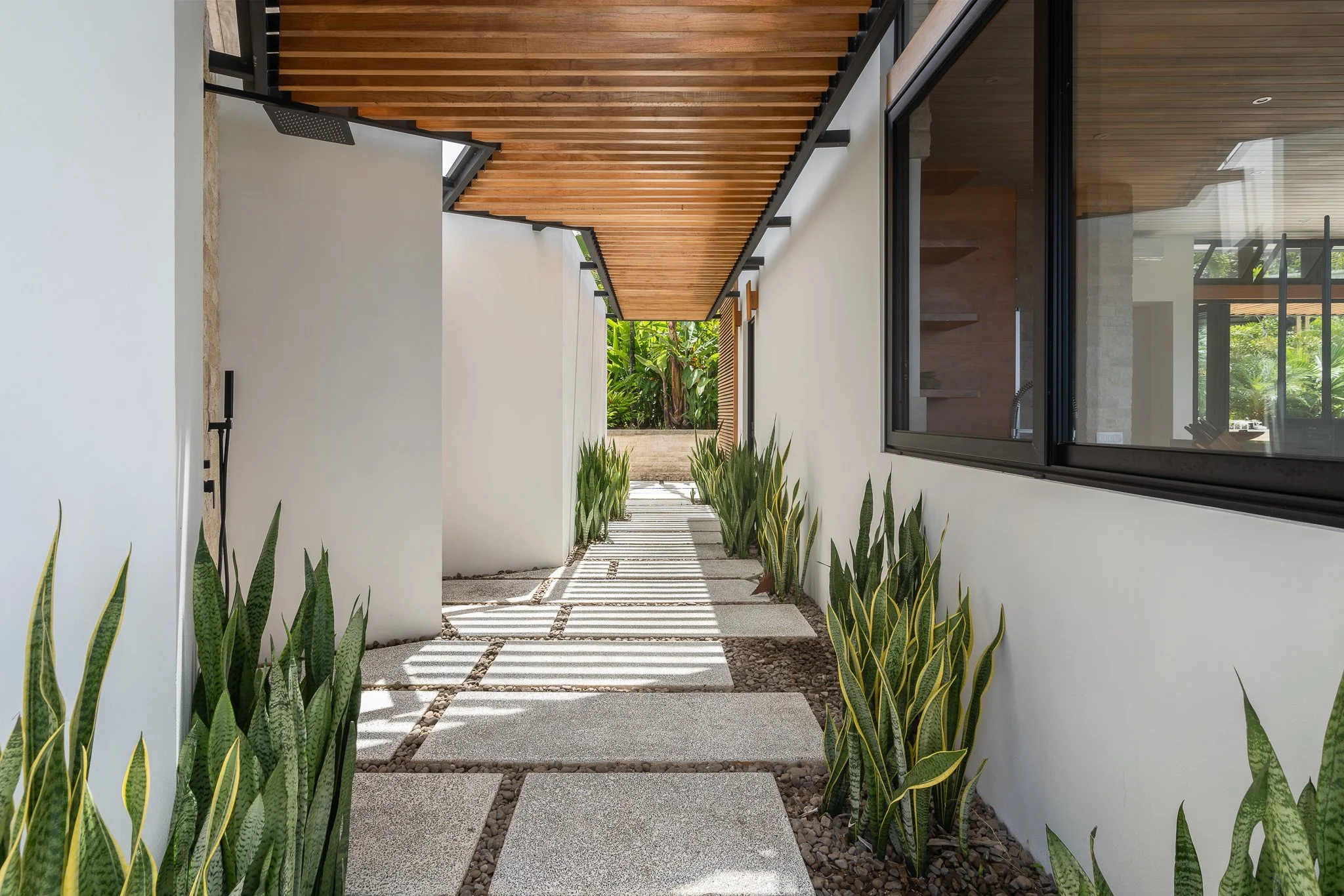 De La Tierra y el Mar_A09.jpg