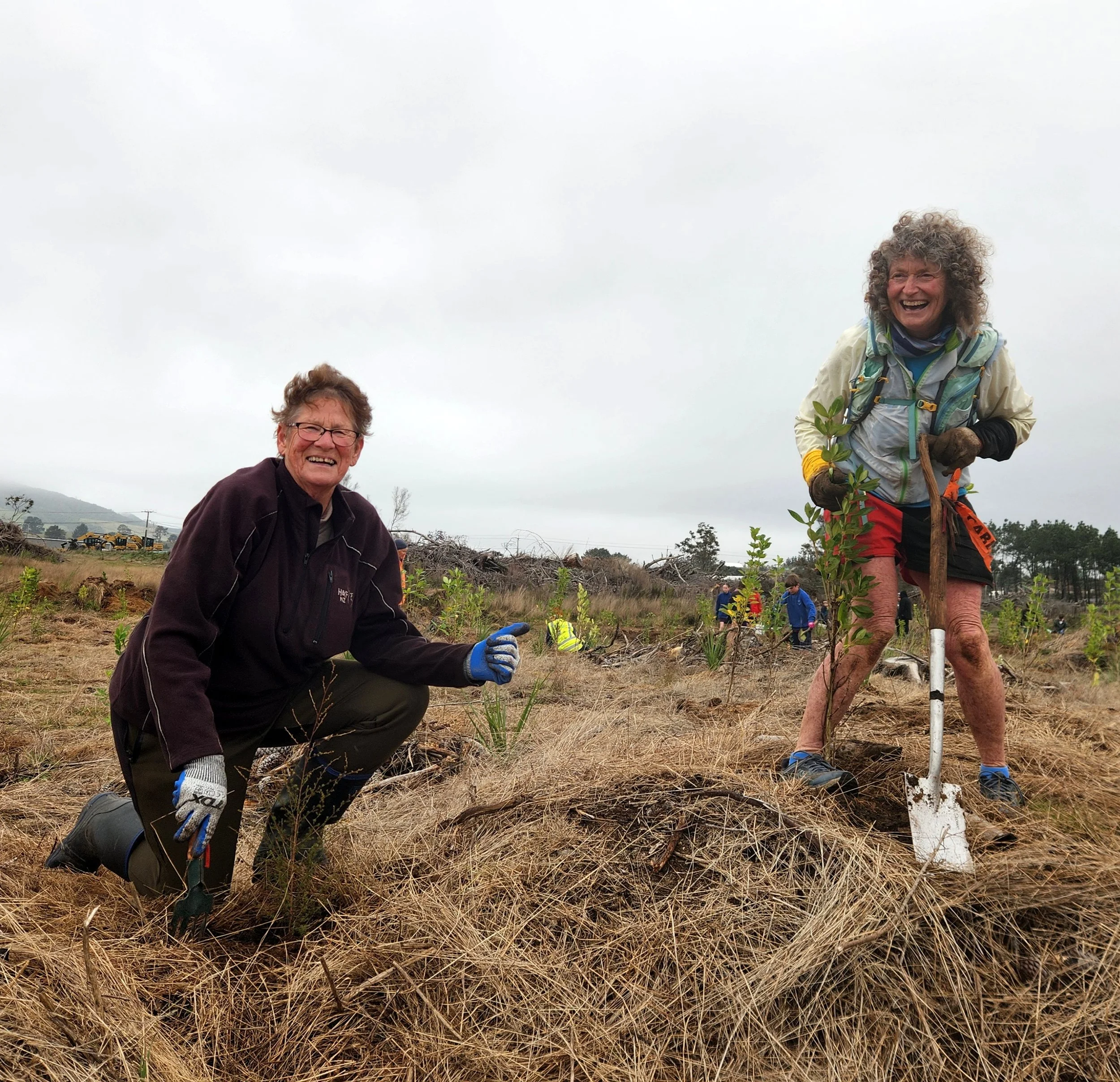 5 Volunteers Greening Taupō Day.jpg