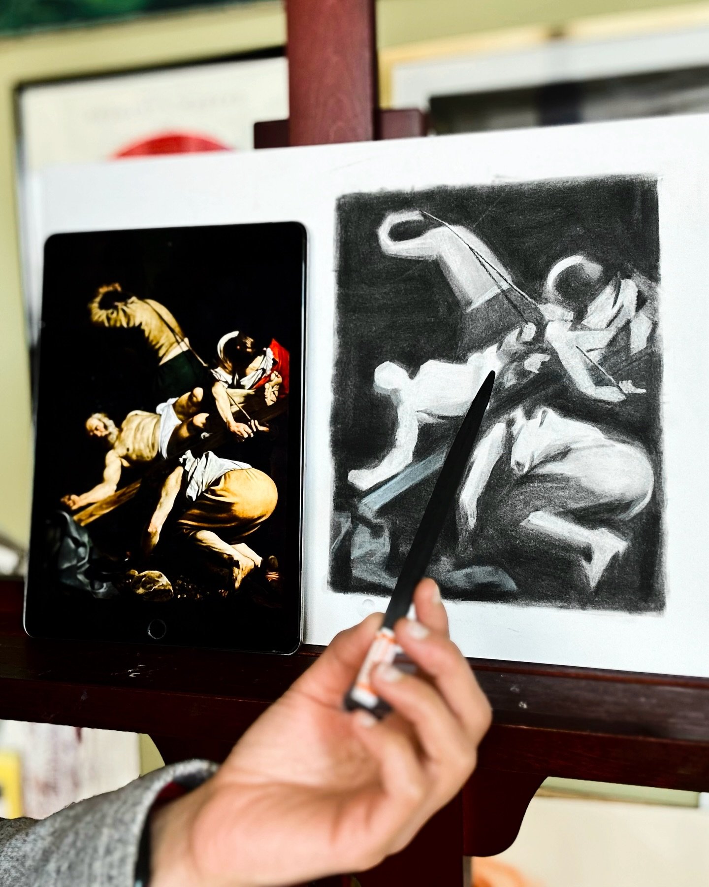 🖤 Charcoal Mastery: A Weekend with Ashwini Sadekar 🖤⁣
⁣
Join me for a warm, inspiring weekend @gageacademy as we explore the fundamentals of charcoal through geometric shapes, the picture plane design, and insights from art history. In a cozy, crea