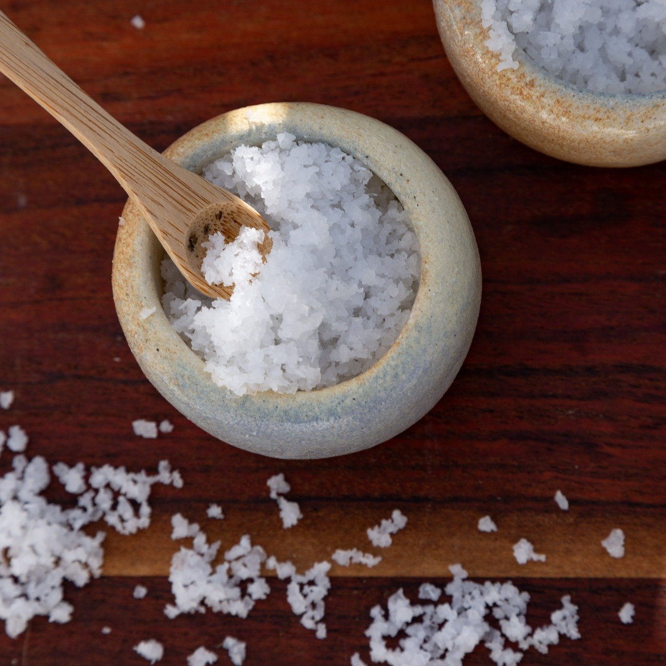 I'm falling in love with natural sea salt again.❤ The summer harvest is so light and finely textured. Its a delight. Less minerally tang but still a definite taste of the ocean.
.
.
.
#coromandelsalt #opitobaysaltco #nzseasalt #sustainablefarm #RealS