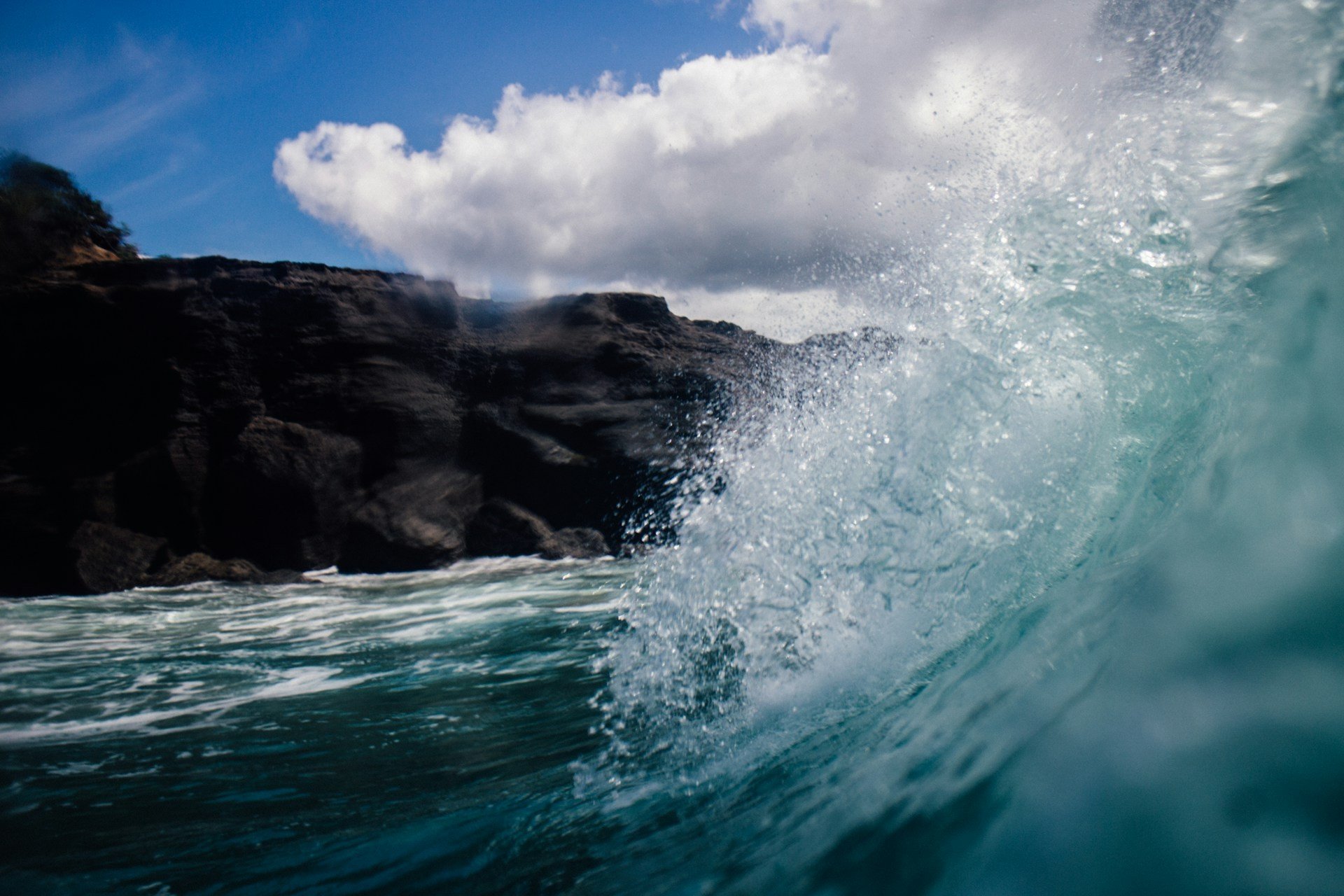 Born of the ocean and sun. Our mineral rich sea salt defies the usual. It tastes unmistakeably of the sea and when flavoured produces an exquisite long after taste.

To be frank there's nothing quite like raw wild unprocessed sea salt. 
.
.
.
 #corom