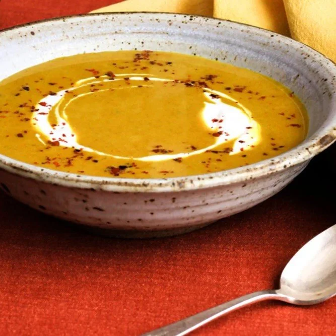 We're down South for the Christchurch Foodshow @foodshownz and there's nothing quite like a bowl of pumpkin soup and a sprinkle of Opito Bay Fiery Red Chilli sea salt to get the blood and taste buds pumping.
.
.
.
#pumpkinsoup #pumpkinsoup🎃  #chilli