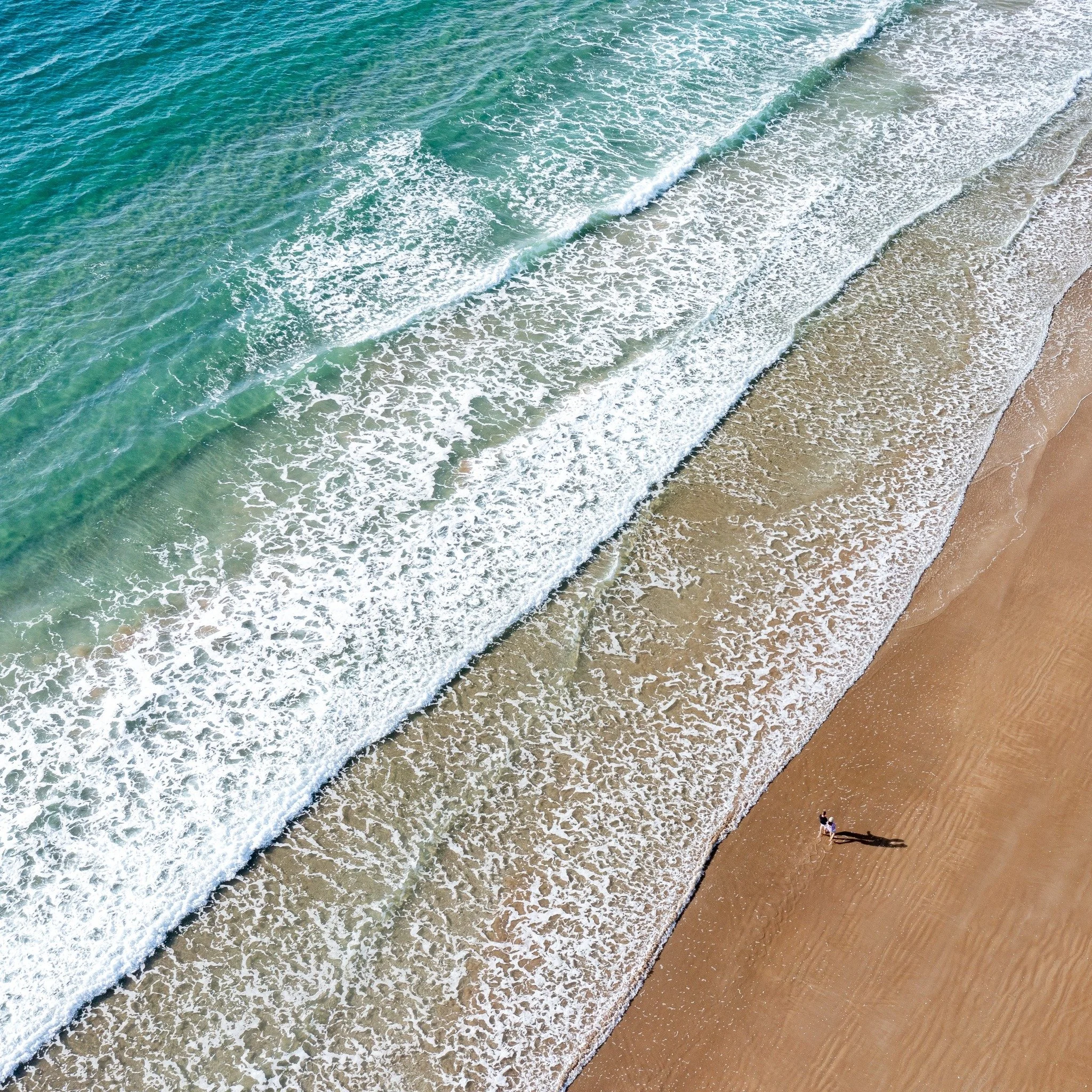 Its incredible how much the landscape/seascape changes! A few days ago we were bashed by a cyclone driving 3.5m swells onto the beach and 120km/hr winds...and now....
.
.
.
 #coromandelseasalt #mineralrichseasalt #saltfarmers #coromandel #opitobaysal