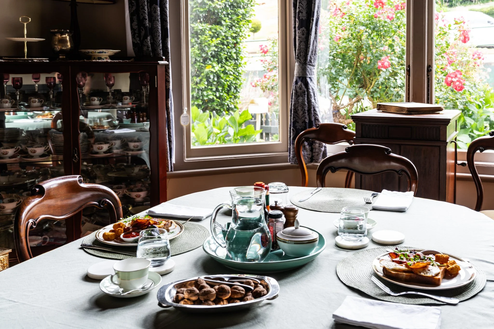 Breakfast dining. Photo by simone.g imagery