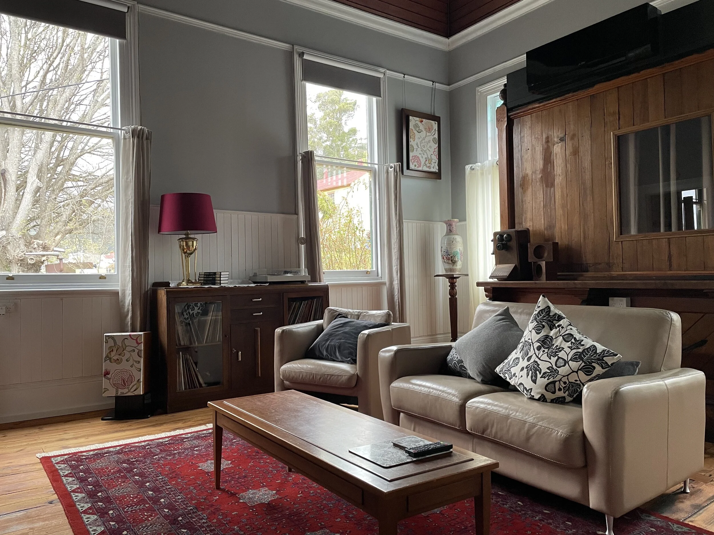 Bank House Photos Derby Tasmania — Derby Bank House B&B