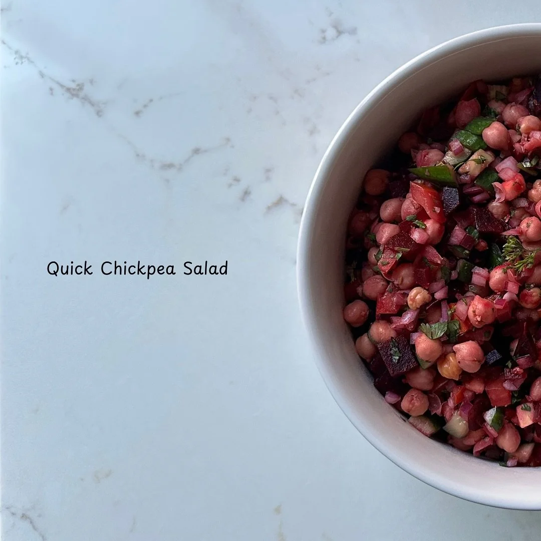 ⏰🐥🥗&hellip;

Threw this chickpea salad together in about 20 mins using the veggies in my fridge and it was the perfect light &amp; fresh side dish to have with a warm &amp; cozy meal. 

I&rsquo;ve heard the term &ldquo;summer salad&rdquo; a lot, bu