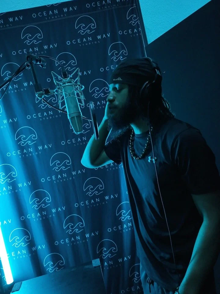 @javi_1mm &amp; @king_harris16_ x @freqnick at Ocean Wav Studios 🌊

#austinrecordingstudio #producer #oceanwavstudios #austinmusic