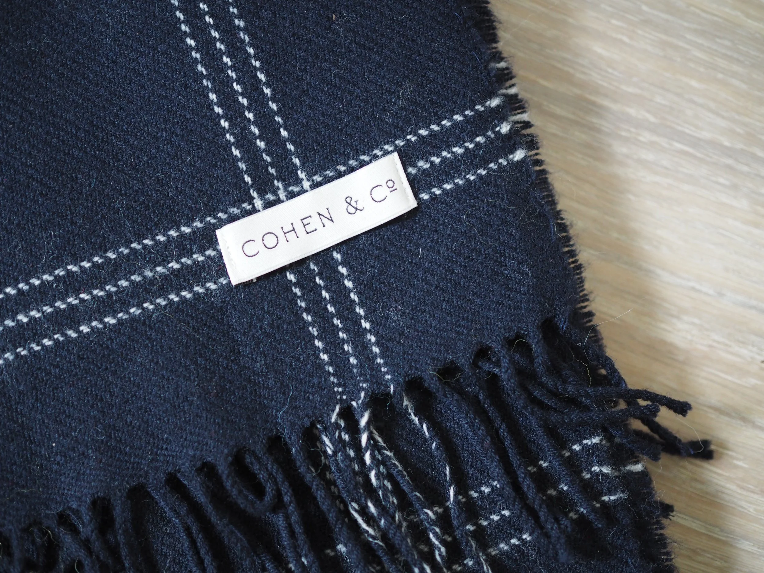 Eve Merino Wool Scarf in Navy & White