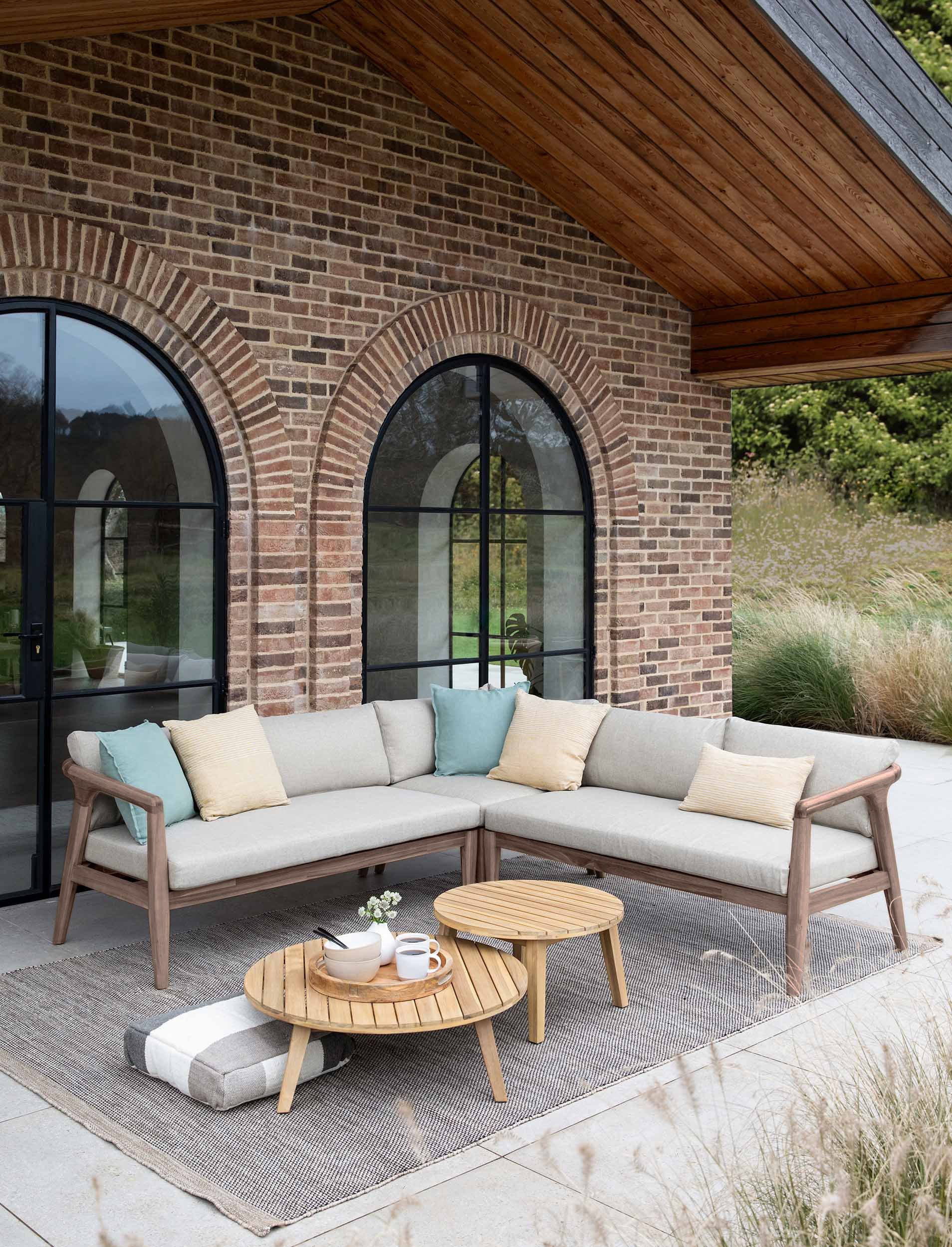 Froxfield Corner Sofa Dark Natural