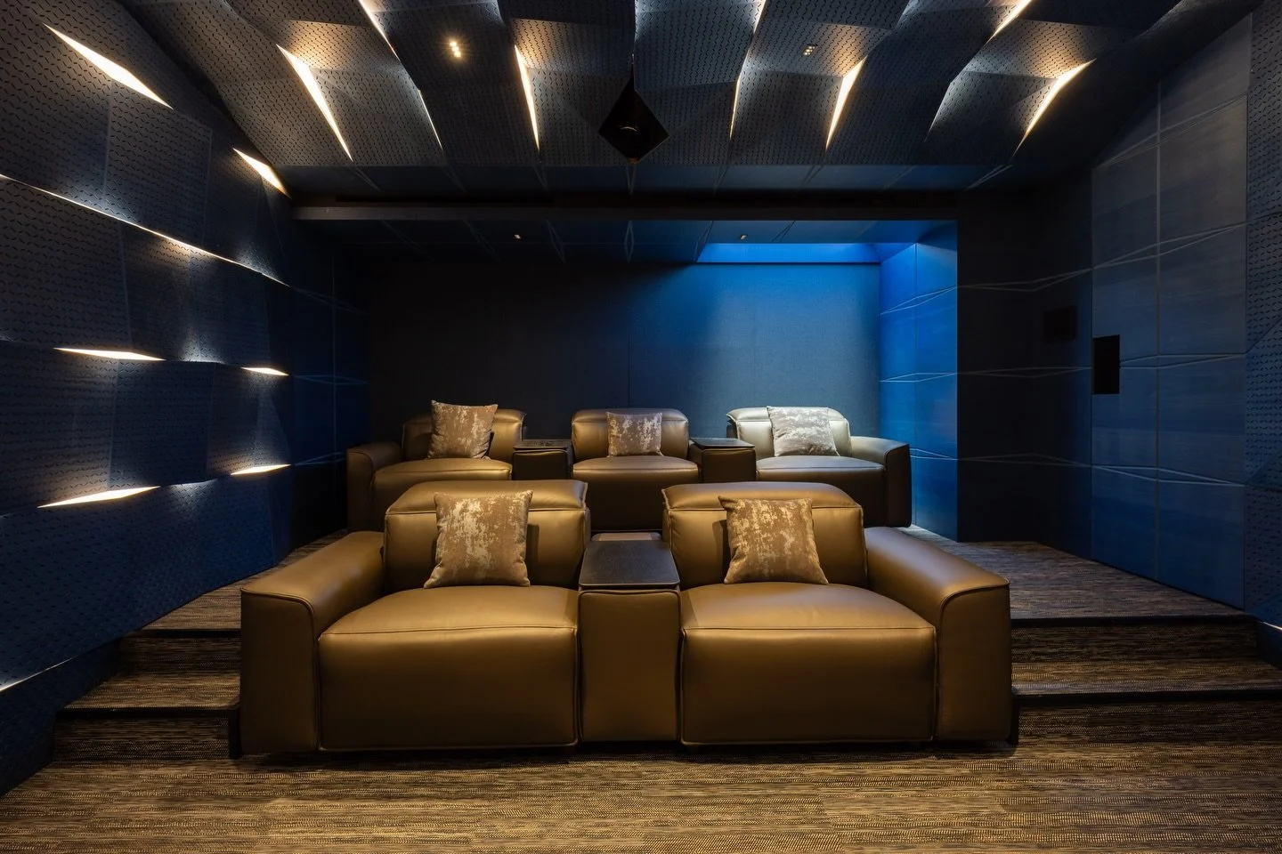 Shou Sugi House 

#type0architecture #acousticpanels #cnc #digitalfabrication #hometheater