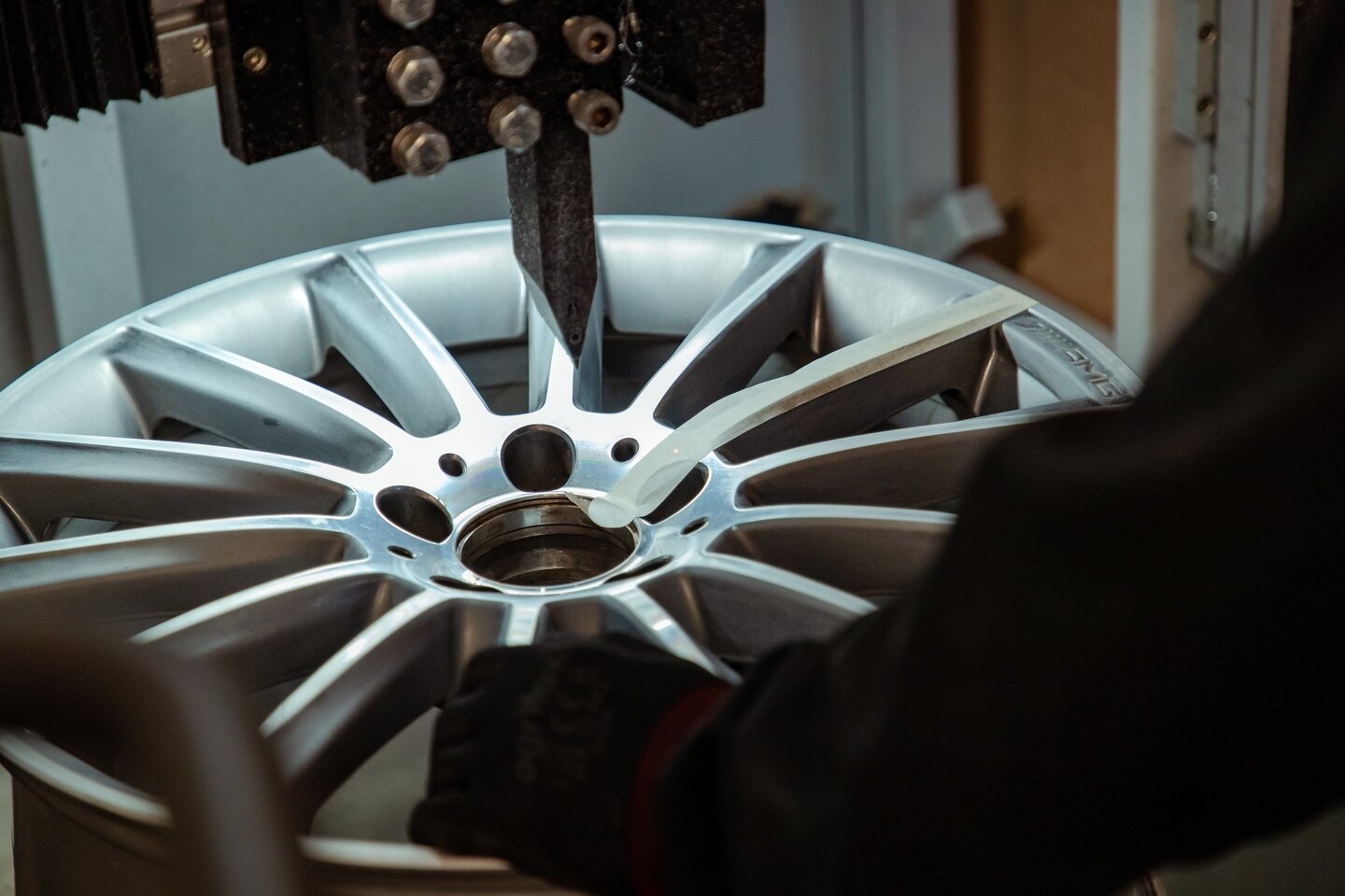 Do you need your wheels repairing? Contact us today for a quote 👀

📞01234 984577
✉️info@d3.services 
🖥️http://www.d3.services 

#wheel #wheelrefurbishment #wheelrefurb #alloyrefurb #bedfordwheelrefurb #diamondcut #diamondcutwheel #bedford #bedford