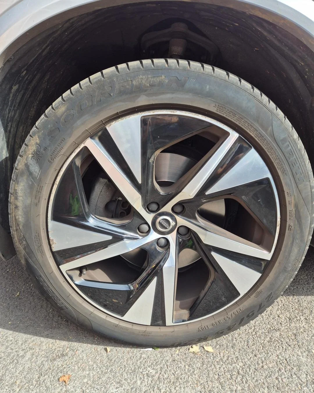 ✨ Swipe to See the Transformation!
Check out this stunning before &amp; after on a  diamond cut alloy 🔁
From scuffed to showroom shine &ndash; professionally refurbished to perfection.

💎 Precision finish
🚗 Like-new look
💥 Instant upgrade for you