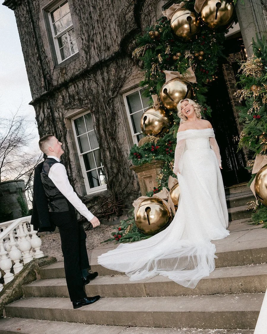 Connor-Barrett-T&C-Wedding-Photography-Scotland-Carlowrie-Castle43 2.jpg