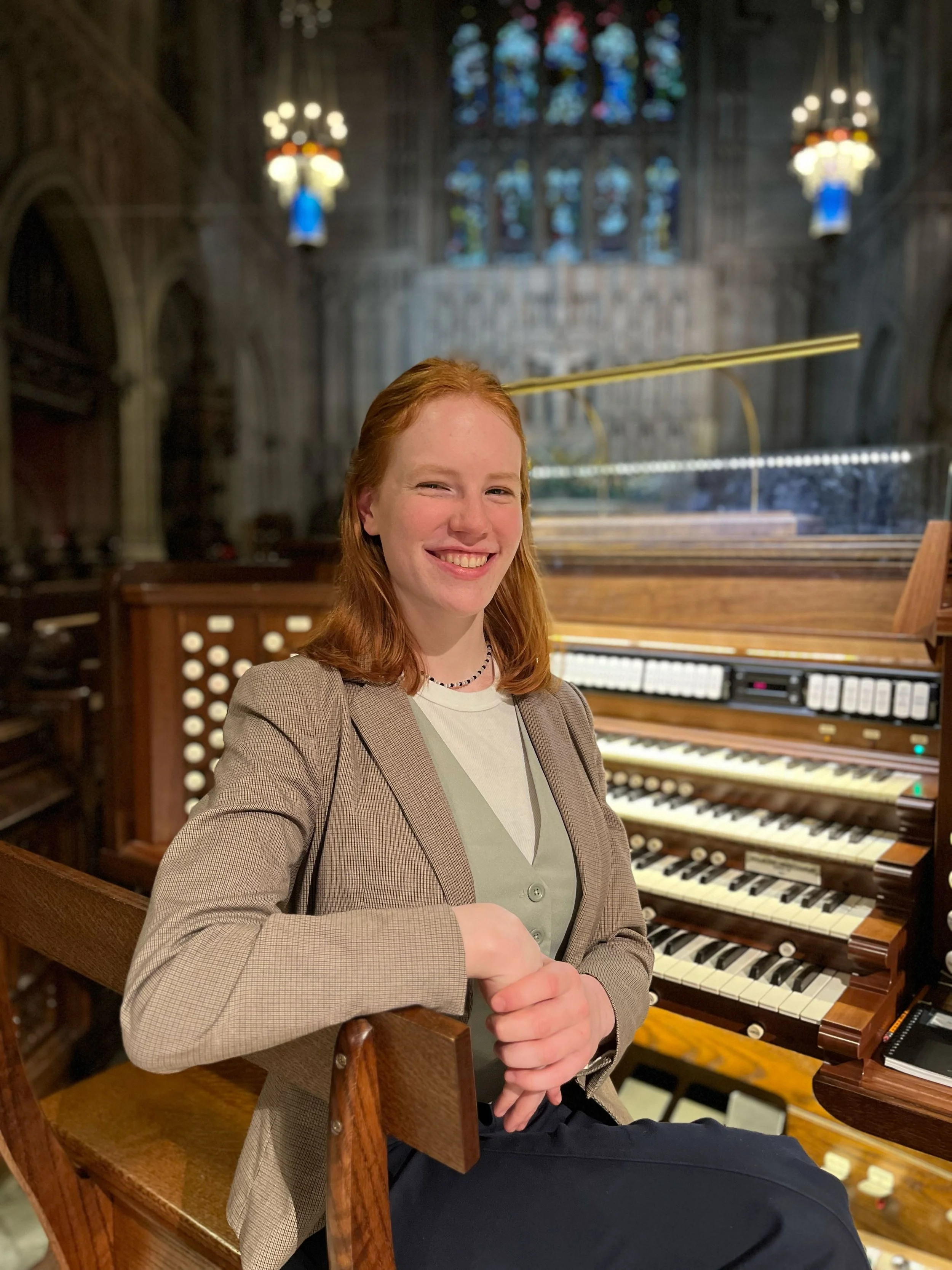 Carolyn Hoff headshot