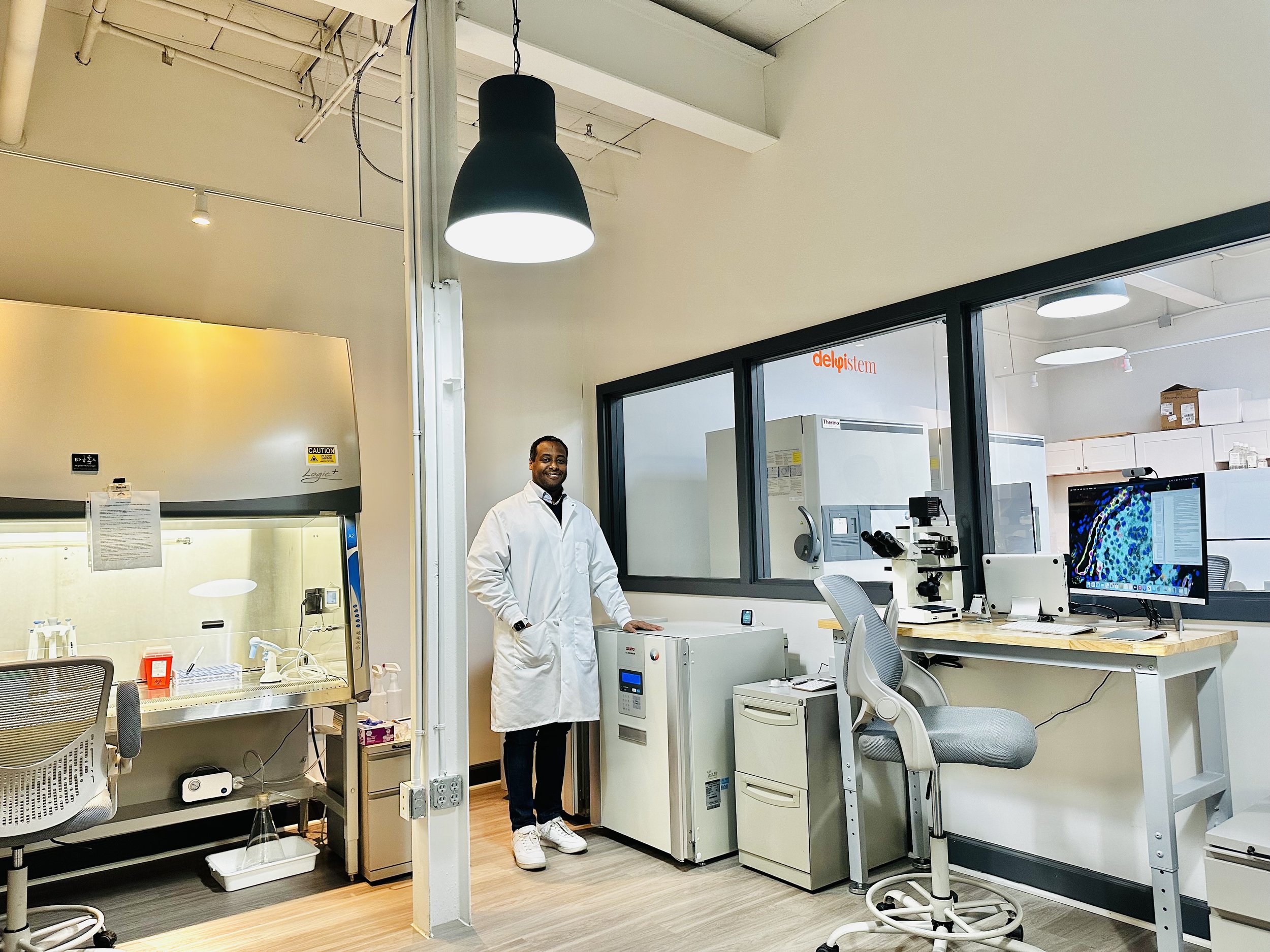 Dr. Noel Moya, PhD, delphistem CEO & Co-Founder