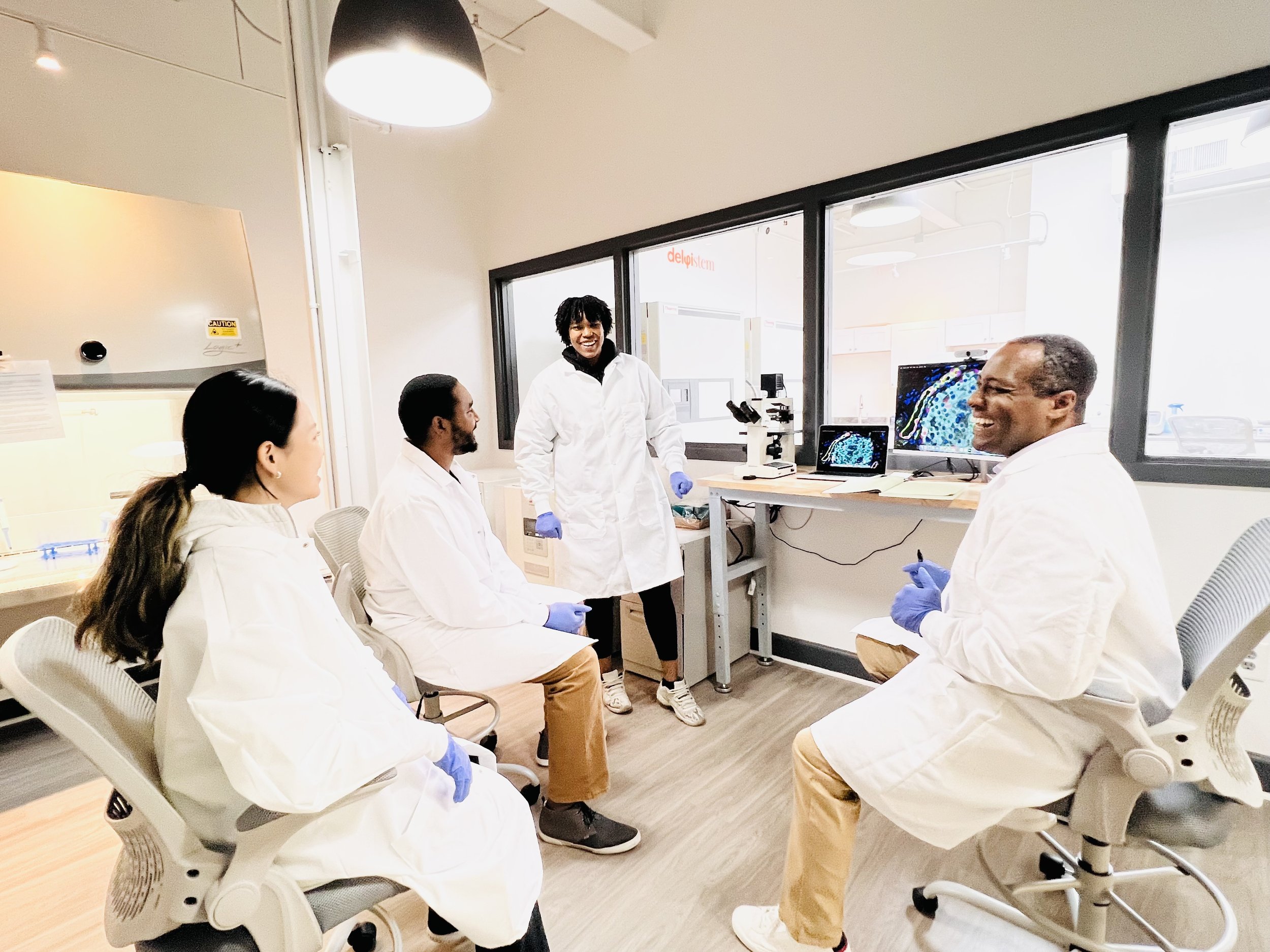 Dr. Noel Moya, PhD, delphistem CEO & Co-Founder and team