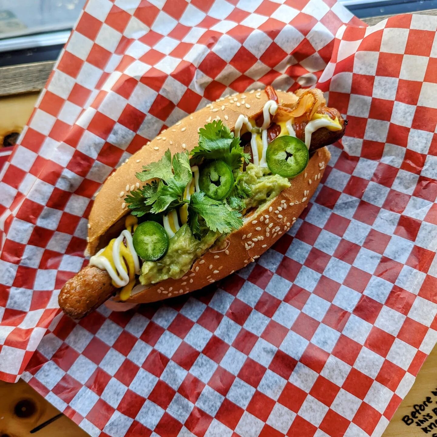 Hot dogzzz!

@chinchedmeats 

L.A. Street Dog A.K.A Danger Dog
Bacon, guac, sauteed peppers and onions, mustard, ketchup, mayo, jalapeno cilantro.

Open today from 4 til 1 am

Food until 10 pm

We also have some street corn! 

WE ALSO WANT TO GIVE YO