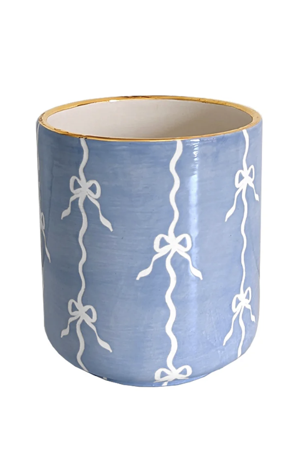 french blue bow vase.png