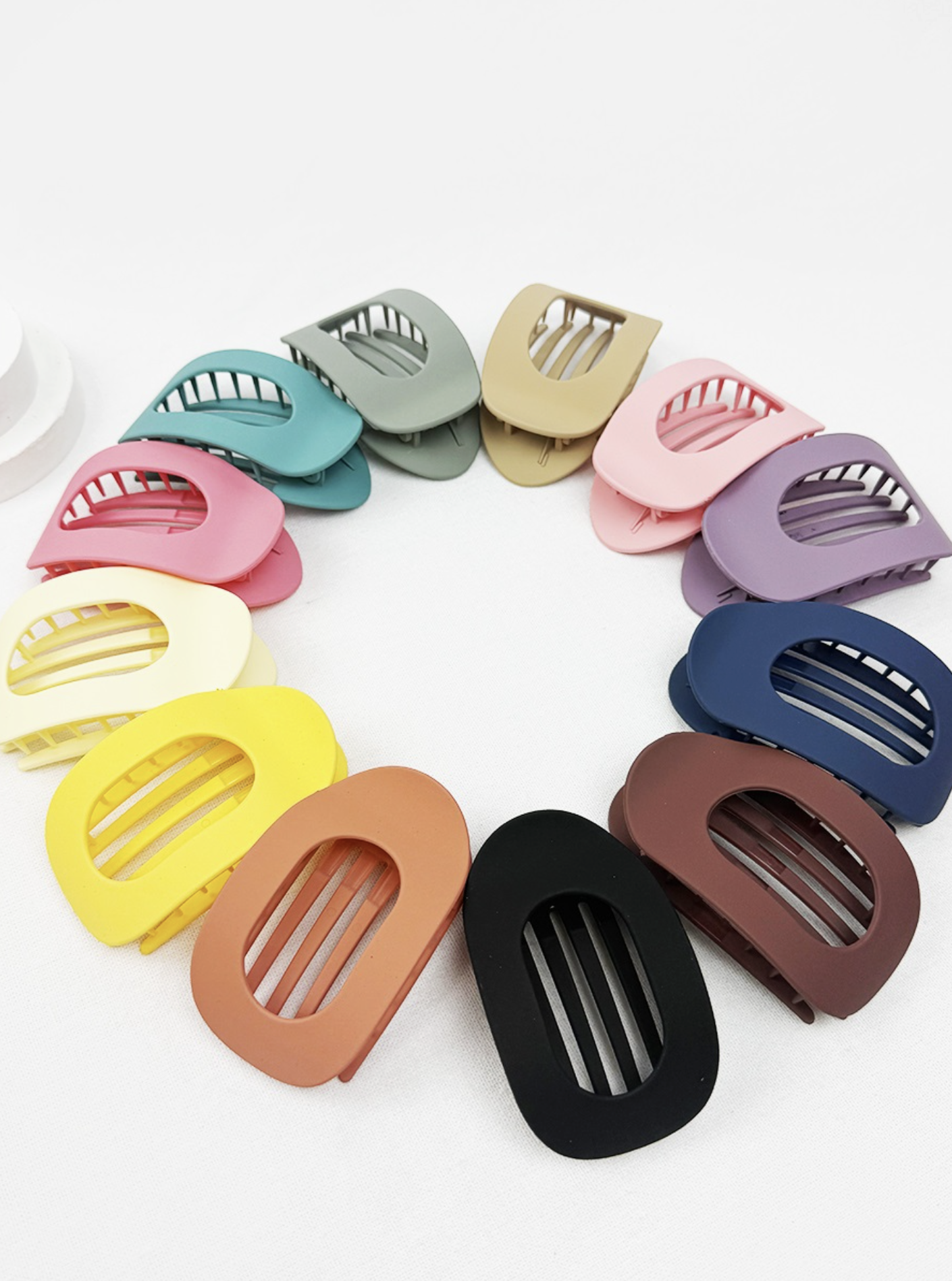 colorful haiar claws.png