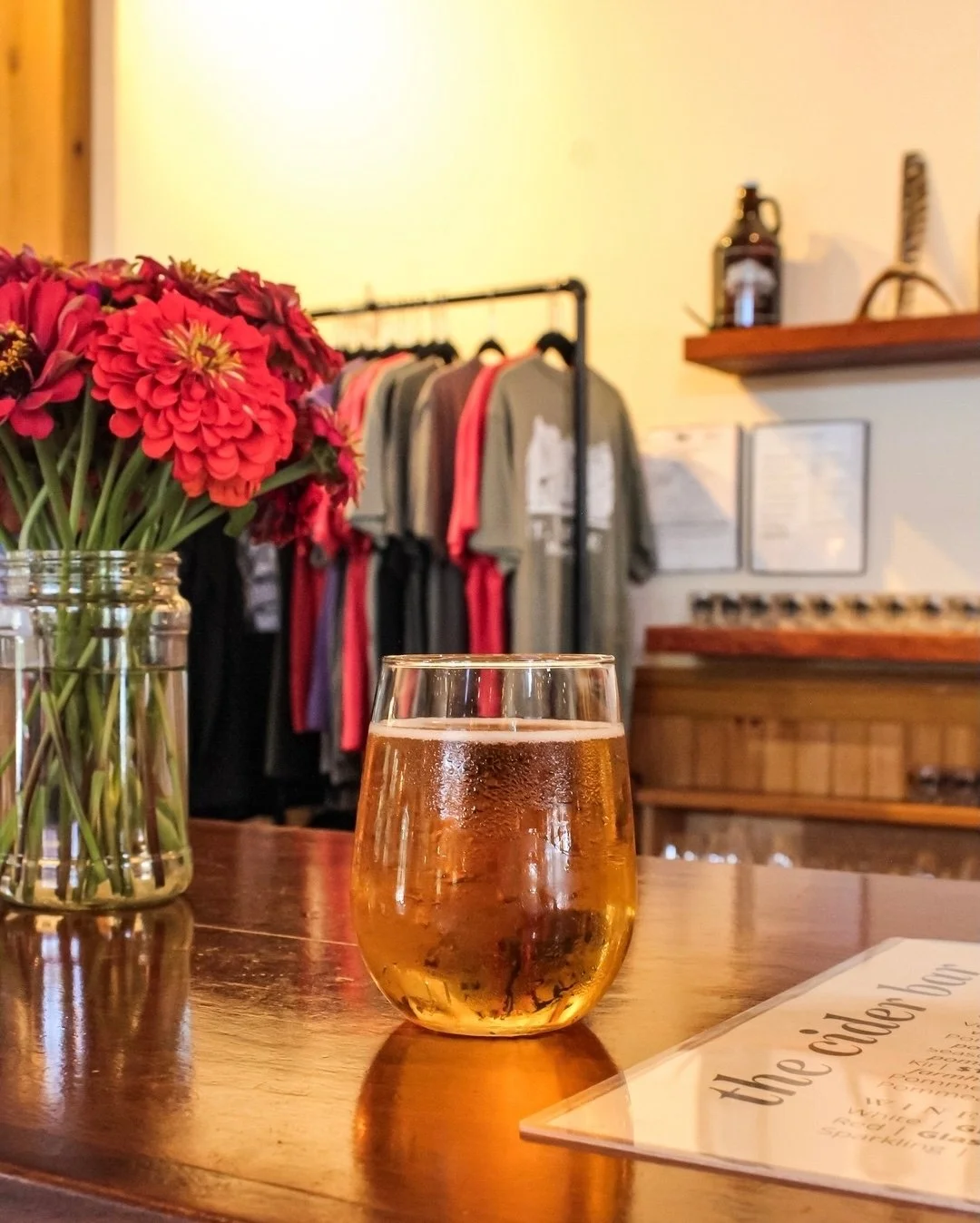 What are you sipping on this weekend? Perhaps one of our ciders? 🍎​​​​​​​​
​​​​​​​​
#vacider #cidery #middleburgva