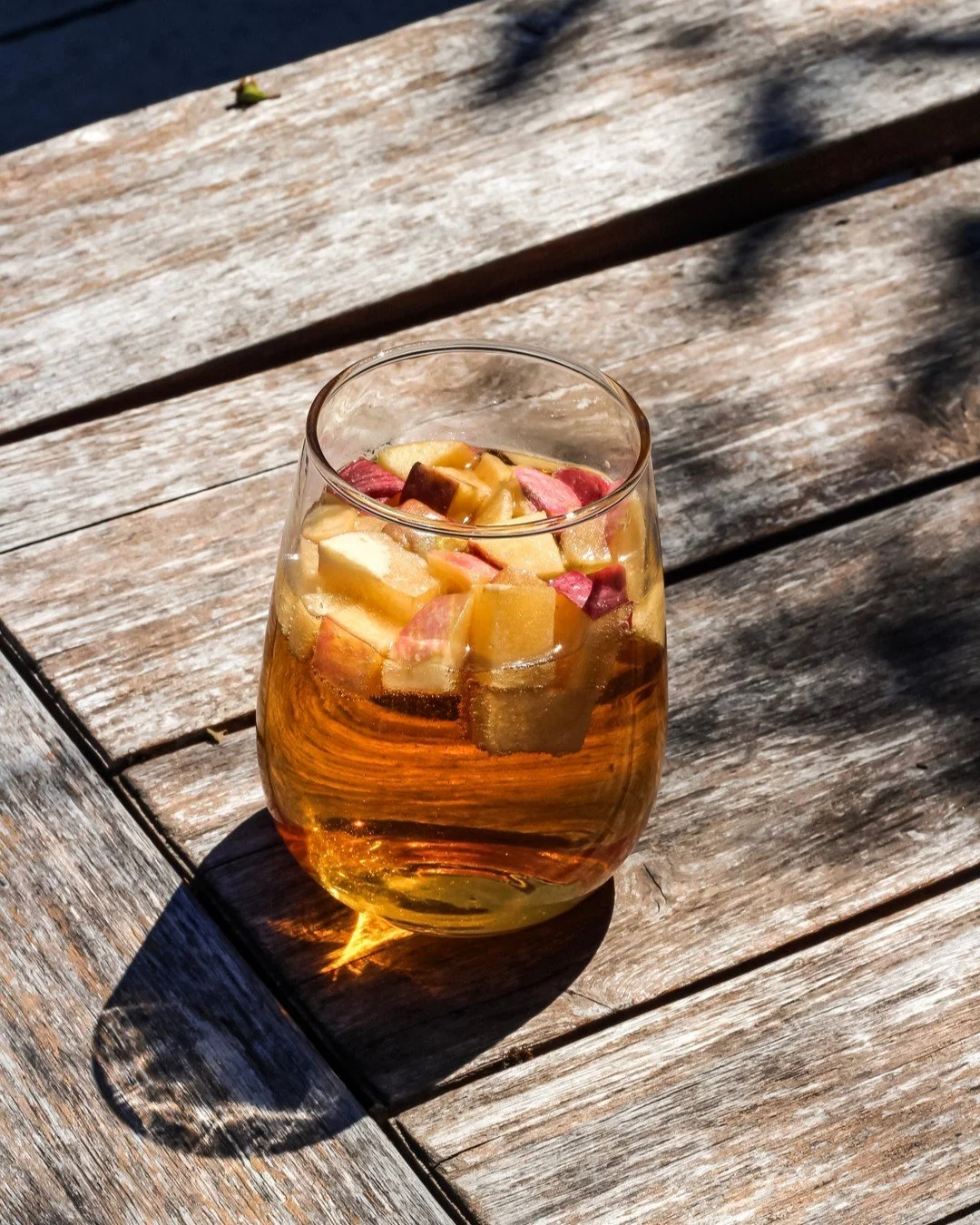 Apple Cider Donut cider might be one our favorites...like ever. Sip one this Sunday in our cozy barn. 

#appleciderdonut #ciderdonut #cider #cidery #virginiacider