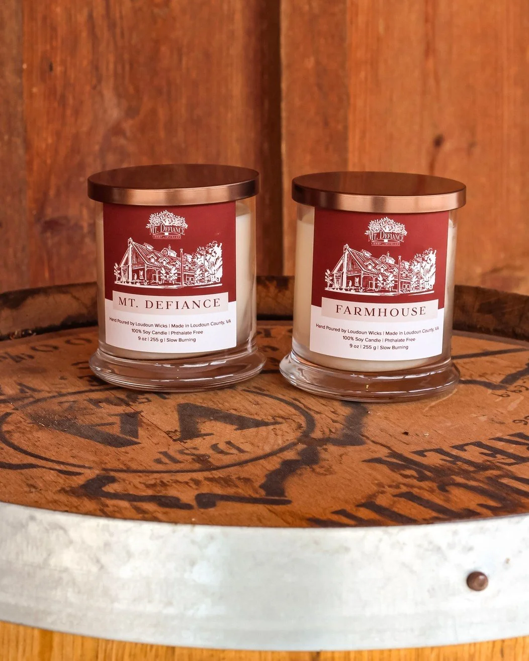 Getting your house cozy for Thanksgiving? Need a good hostess gift? Our Mt. Defiance candles by @loudoun_wicks are perfect for both. Find them at the Barn! 🕯

#candlesforfall #cozy #visitloudoun #loudouncountlove