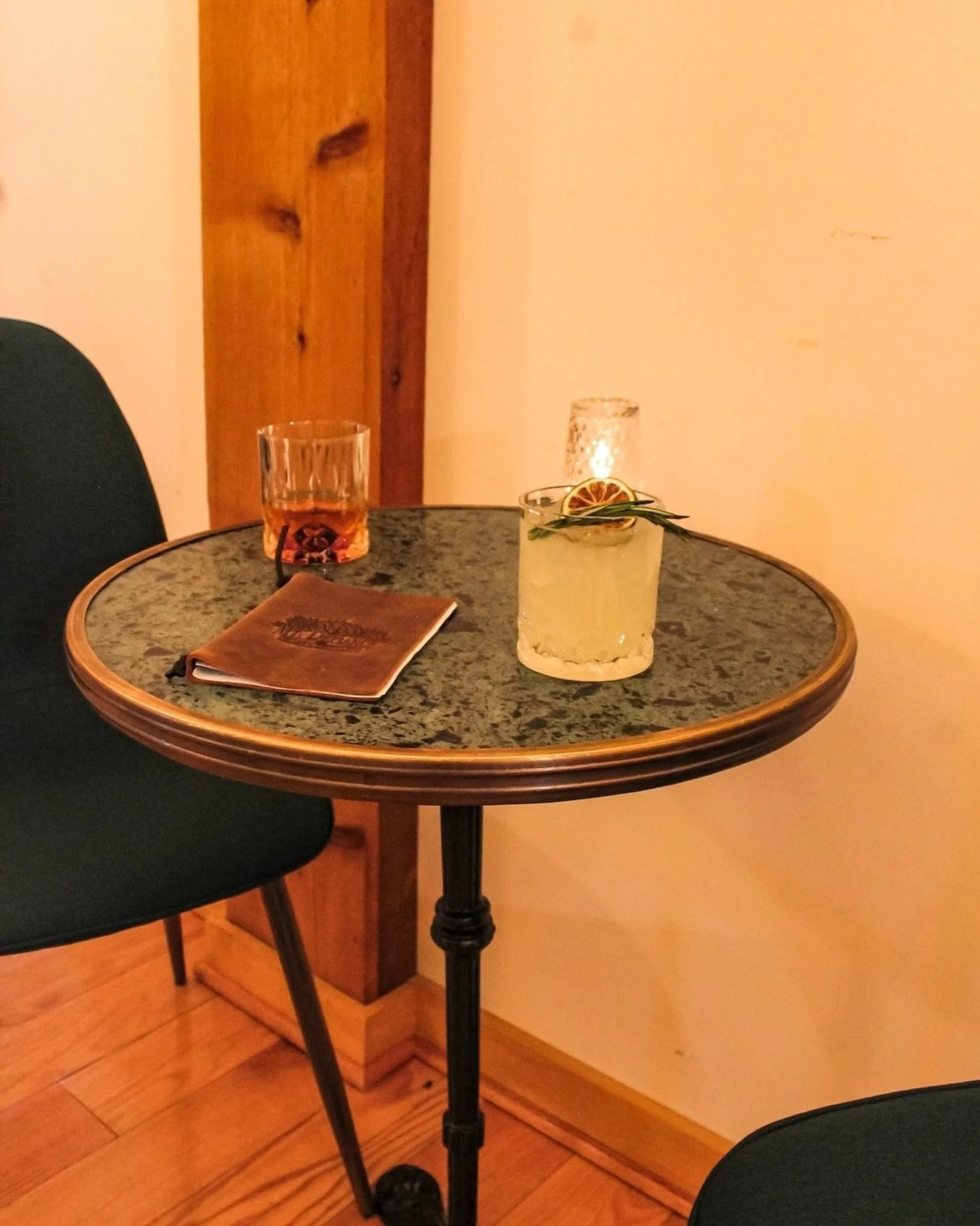 Grab your bestie or sneak off from the family holiday activities with your sweetie for a date in the cocktail loft. ✨

#visitmiddleburg #craftcocktails #vaspirits