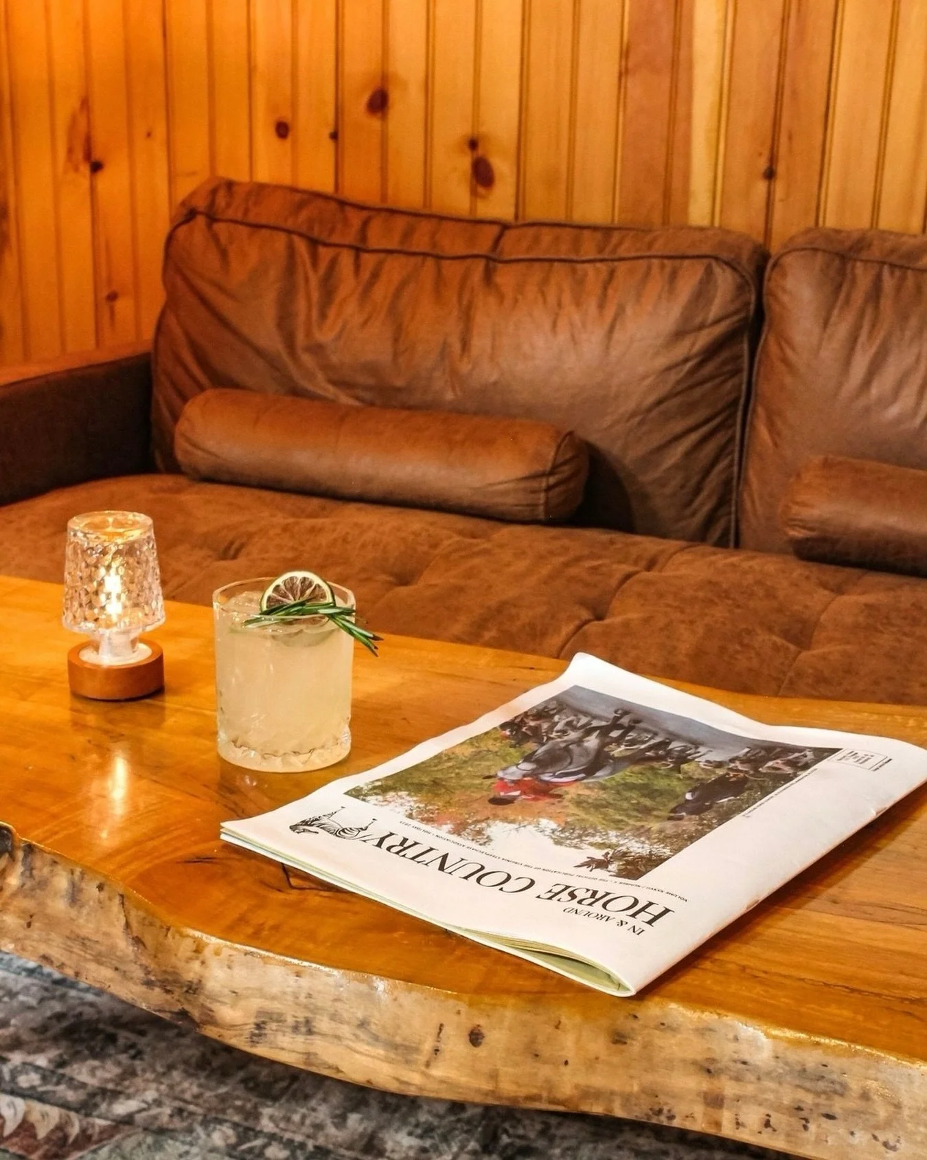 The cocktail loft is waiting for you to enjoy a gimlet after a day of strolling through @townofmiddleburg 
⠀⠀⠀⠀⠀⠀⠀⠀⠀
We&rsquo;re open all weekend with the fireplace lit, tasty bites from our food menu, handcrafted cocktails and refreshing ciders. 
⠀⠀