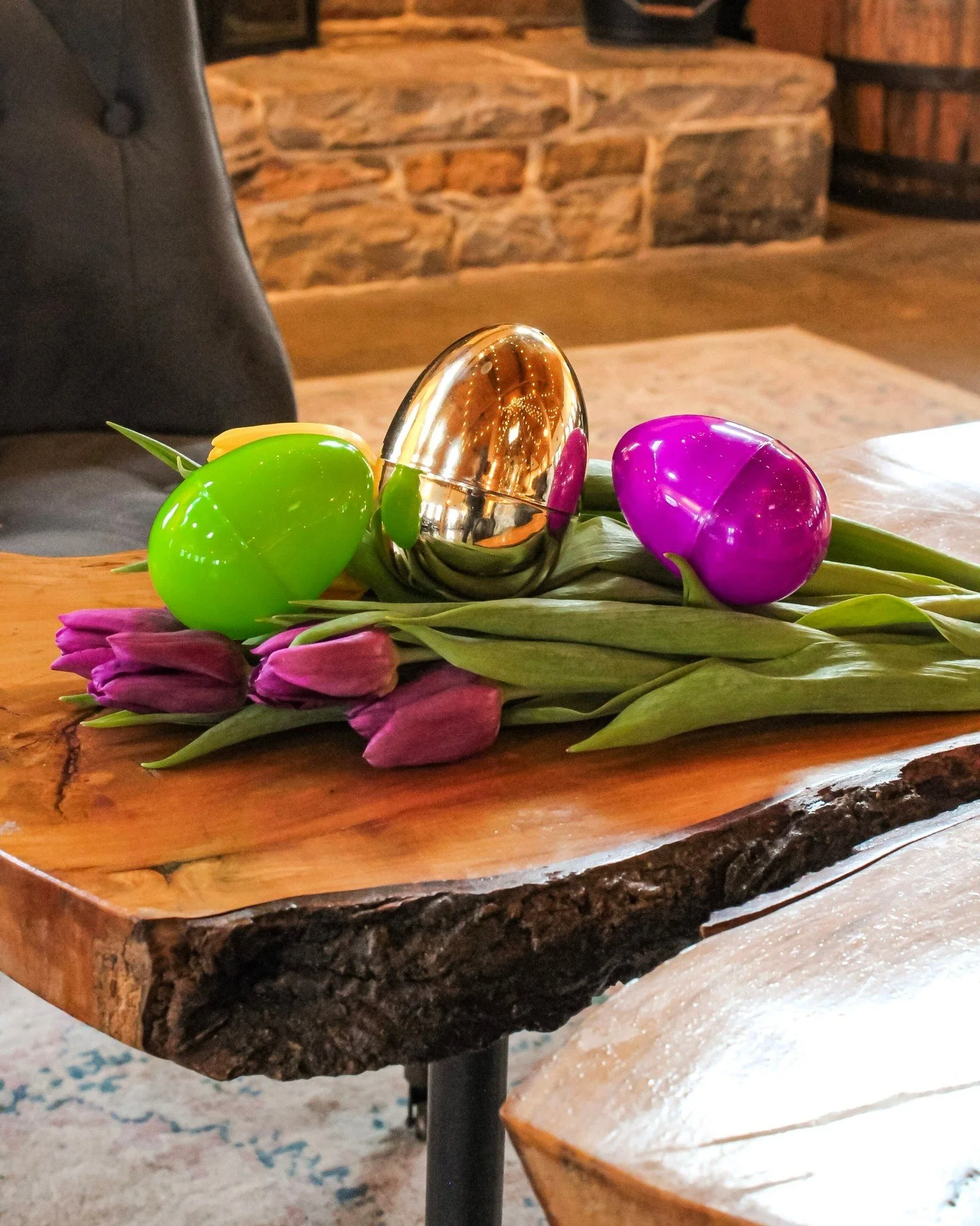 5 days til you hunt for golden eggs at our Adult Egg Hunt...

Just a couple tickets left - get 'em before they go so you can join the fun, tap the link in profile. 🐣🎟️

#adultegghunt #middleburgva #visitloudoun
