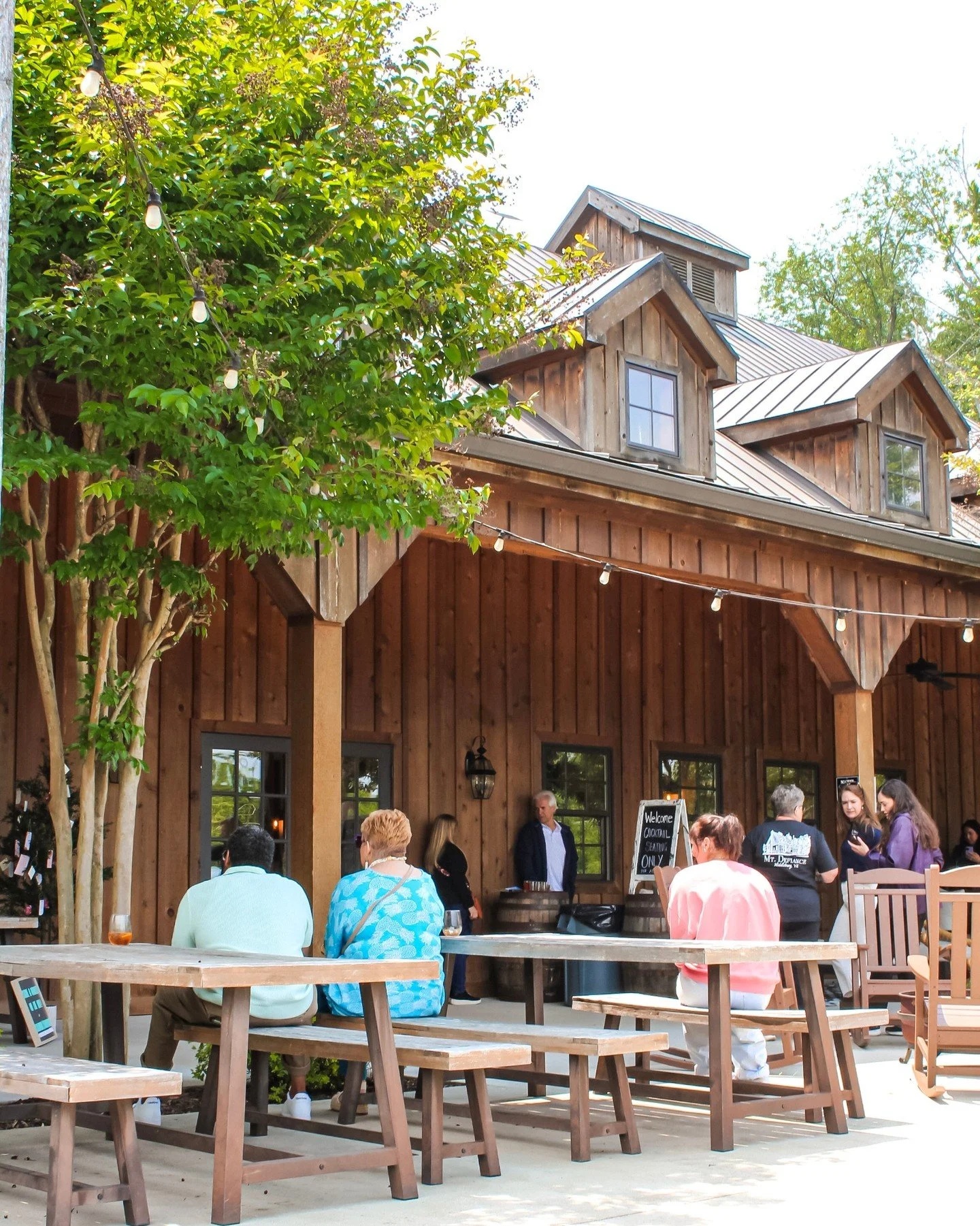 NEW to Mt. Defiance this summer - our outdoor cider bar! 🍏☀️

For the first time we're pouring your favorite ciders outside on the patio. Join us for opening day of the our outdoor cider bar Saturday May 16th 12pm-6pm. 

#cidery #virginiacider #midd