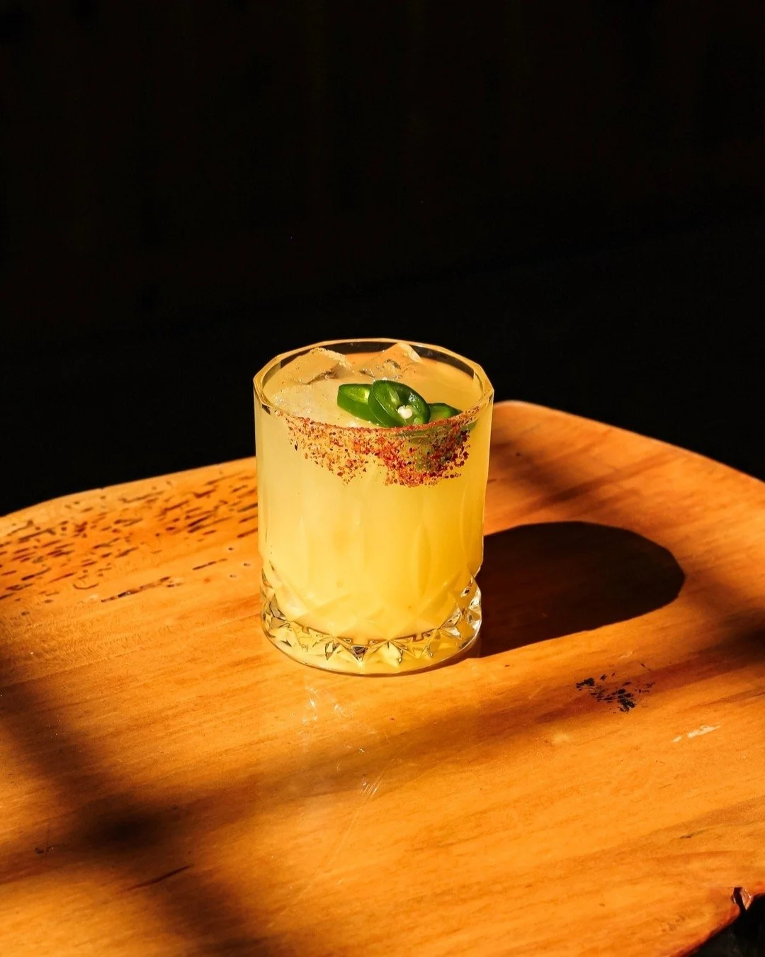 Friday May 29th our summer cocktail menu hits the Cocktail Loft....🌶️🍍​​​​​​​​
​​​​​​​​
And this spicy, pineapple-y, agave girlie joins the party. ​​​​​​​​
​​​​​​​​
📍Mt. Defiance Cocktail Loft​​​​​​​​
Spirits tasting space at Mt. Defiance featurin