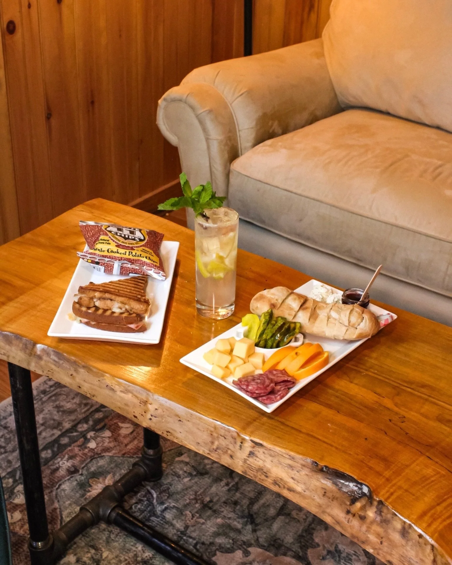 Memorial Day weekend is here and we&rsquo;ve got your plans covered rain or shine. ☔☀️
⠀⠀⠀⠀⠀⠀⠀⠀⠀
Friday May 22nd - Cozy up in our cocktail loft &amp; sip a cocktail while you enjoy a cheeseboard. 
⠀⠀⠀⠀⠀⠀⠀⠀⠀
Saturday May 23rd - Grab lunch on our cover