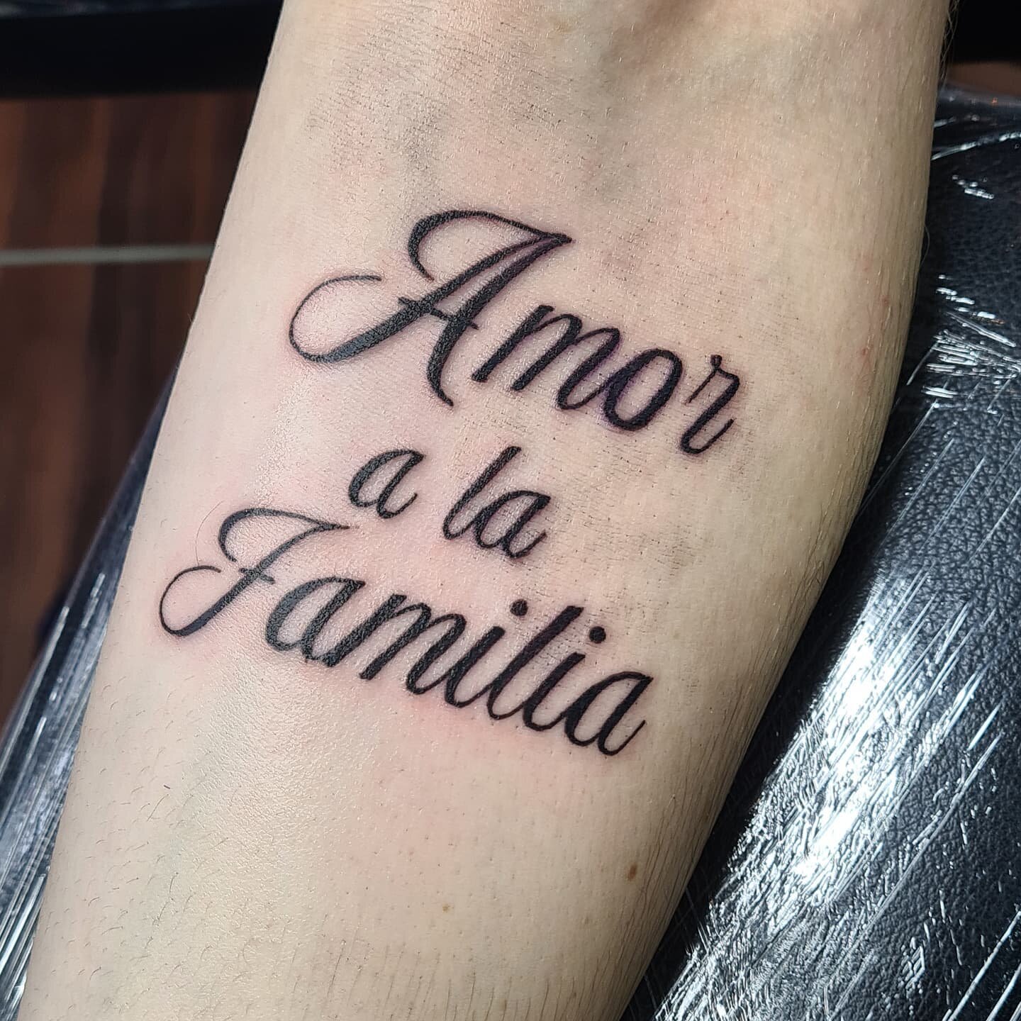 Amor a la Familia 😍 

#amortattoo #amor #amoralafamilia #tattoo #tattoos #tattoodenmark #tattoohorsens #lovemywork #lovetattoo