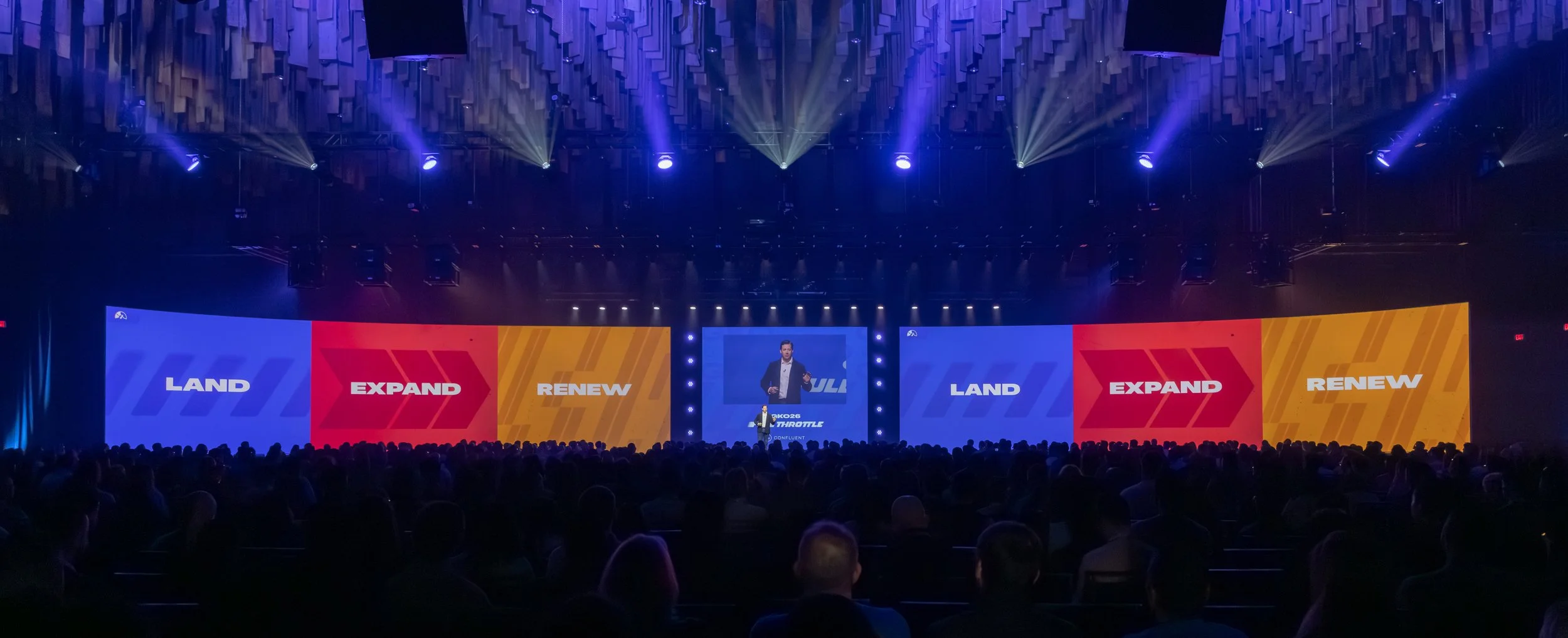 GKO26-Day2-Opening-General-Session_029.jpg
