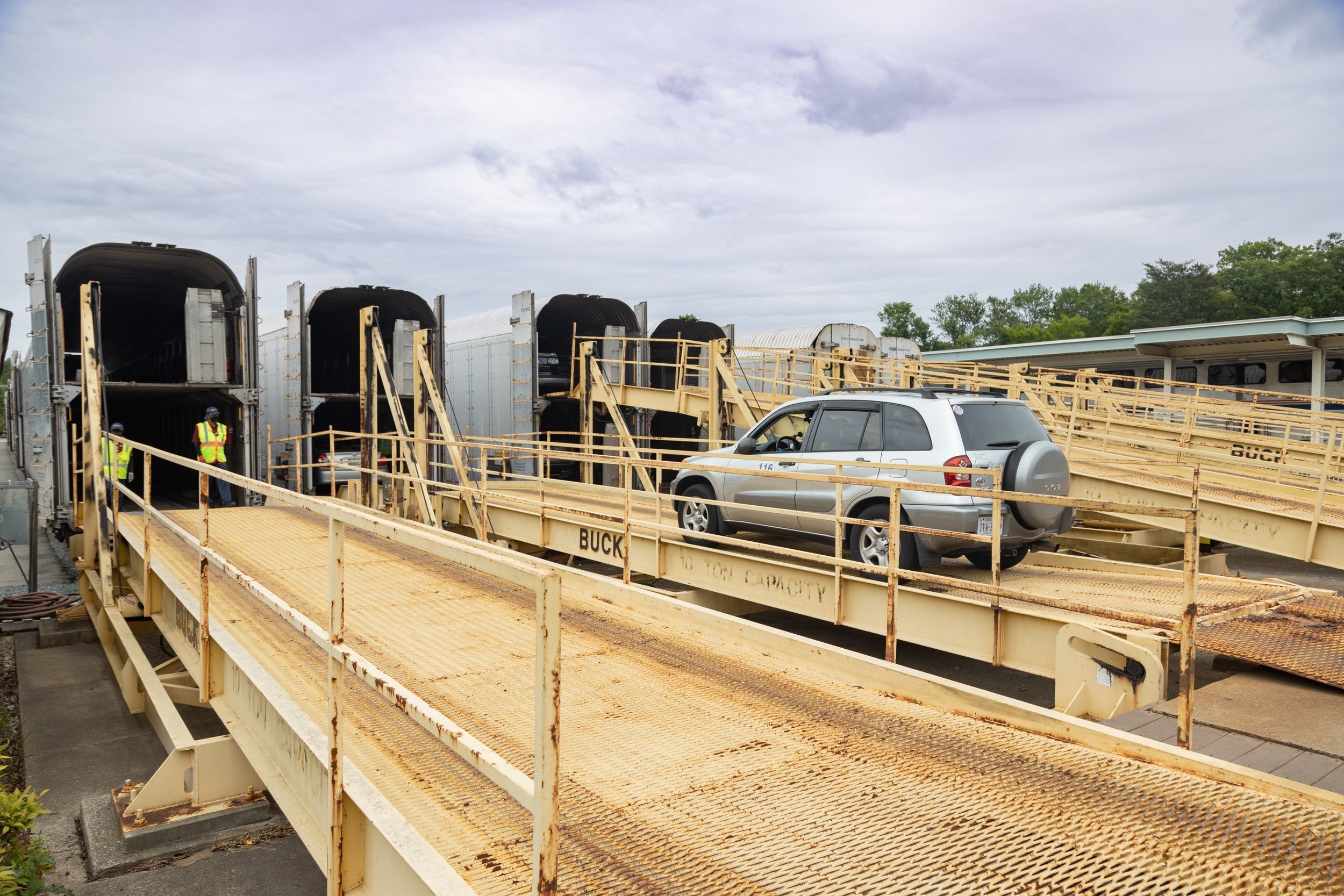 DIS- Amtrak Auto Train Loading Station