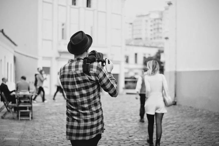 Procura-se editor(a) de vídeos