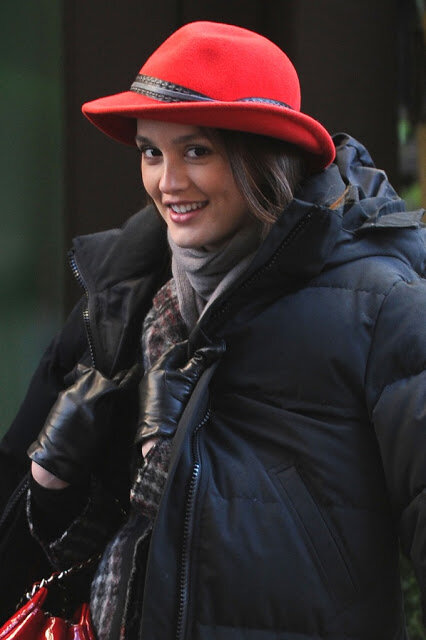 Leighton Meester on the "Gossip Girl" set in New York City - January 10, 2011