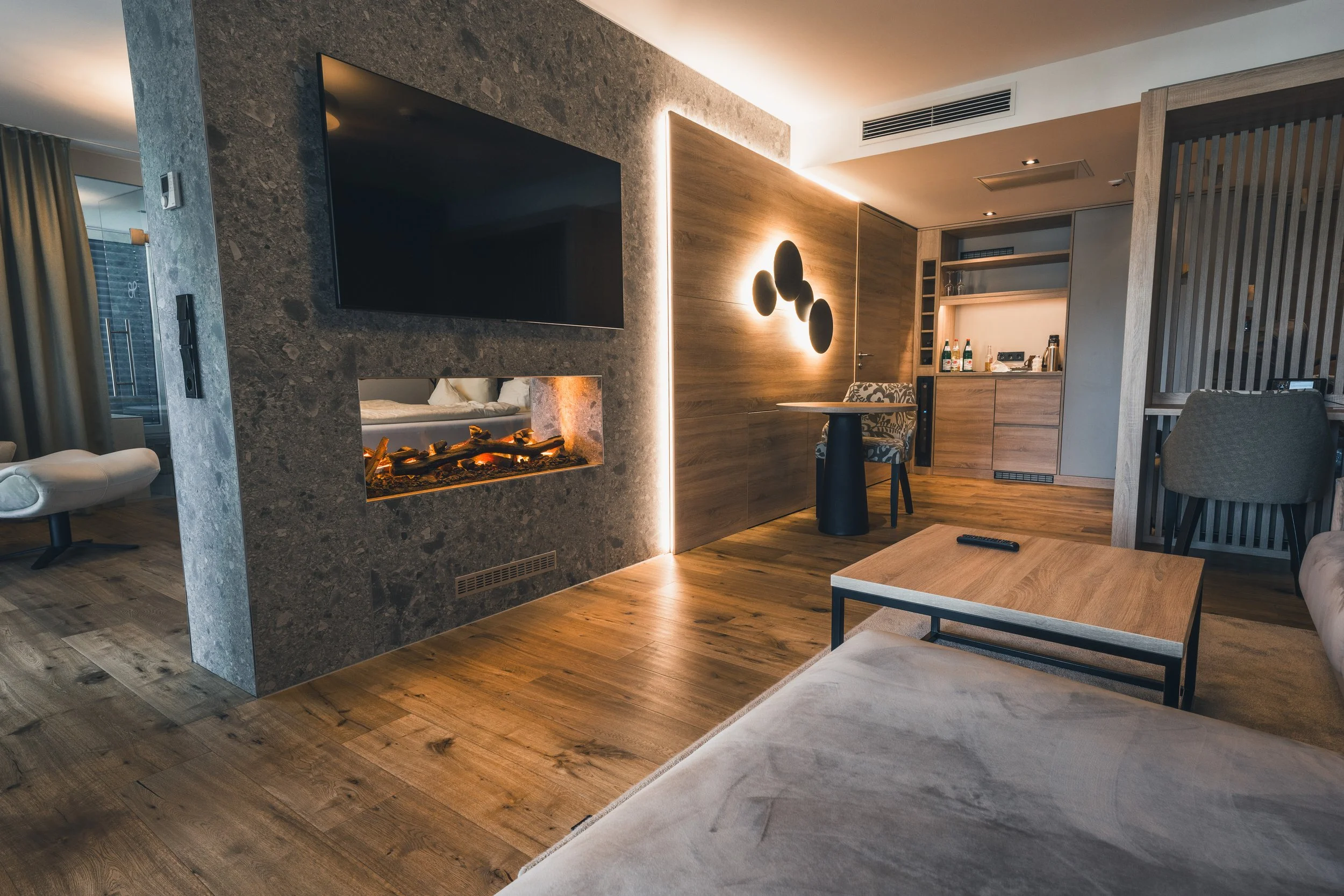 Room (2).jpg