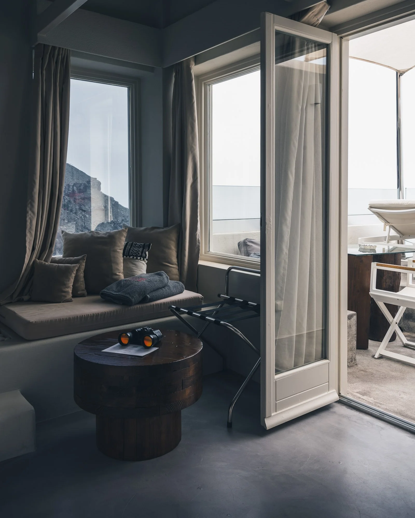 Room (8).jpg