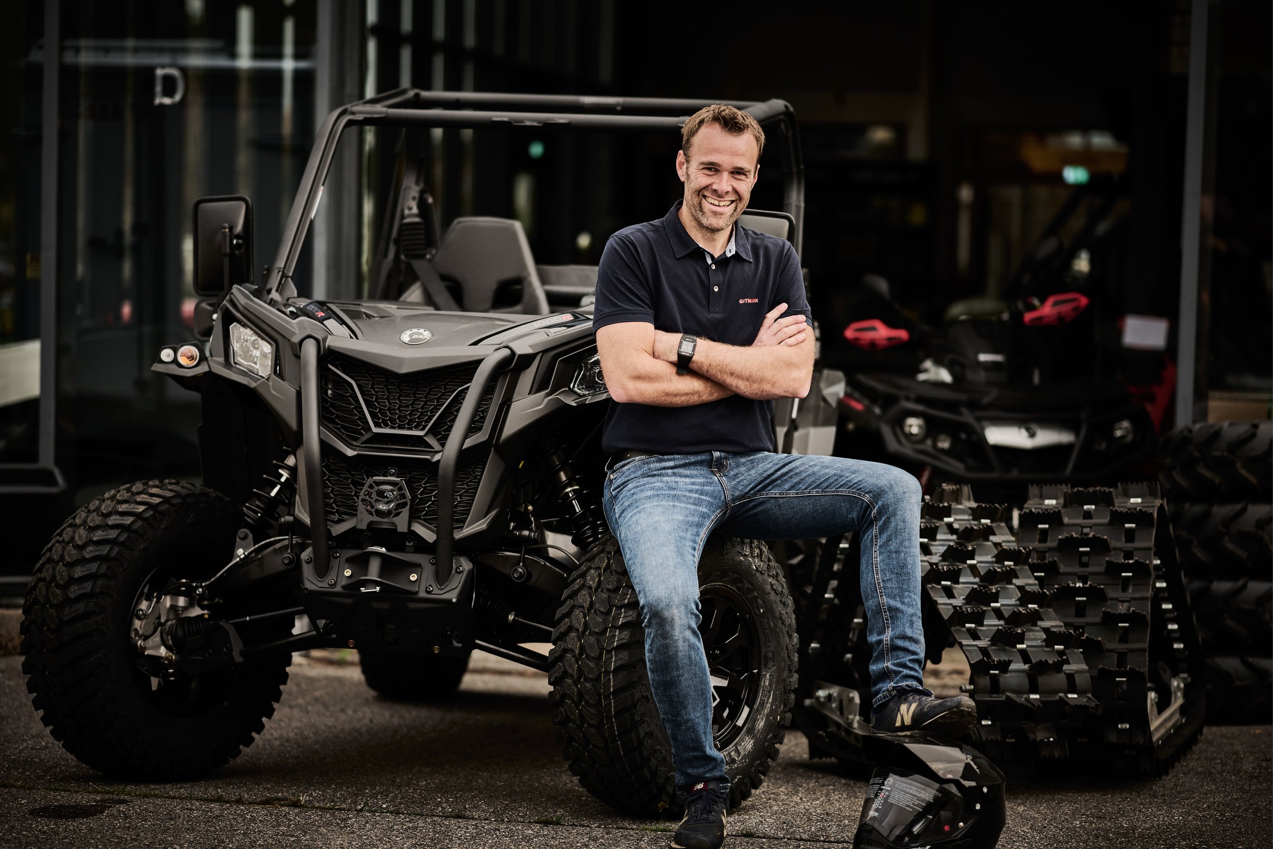 Portrait of employees in work situation with products at machine supplier Gitmark in Norway.