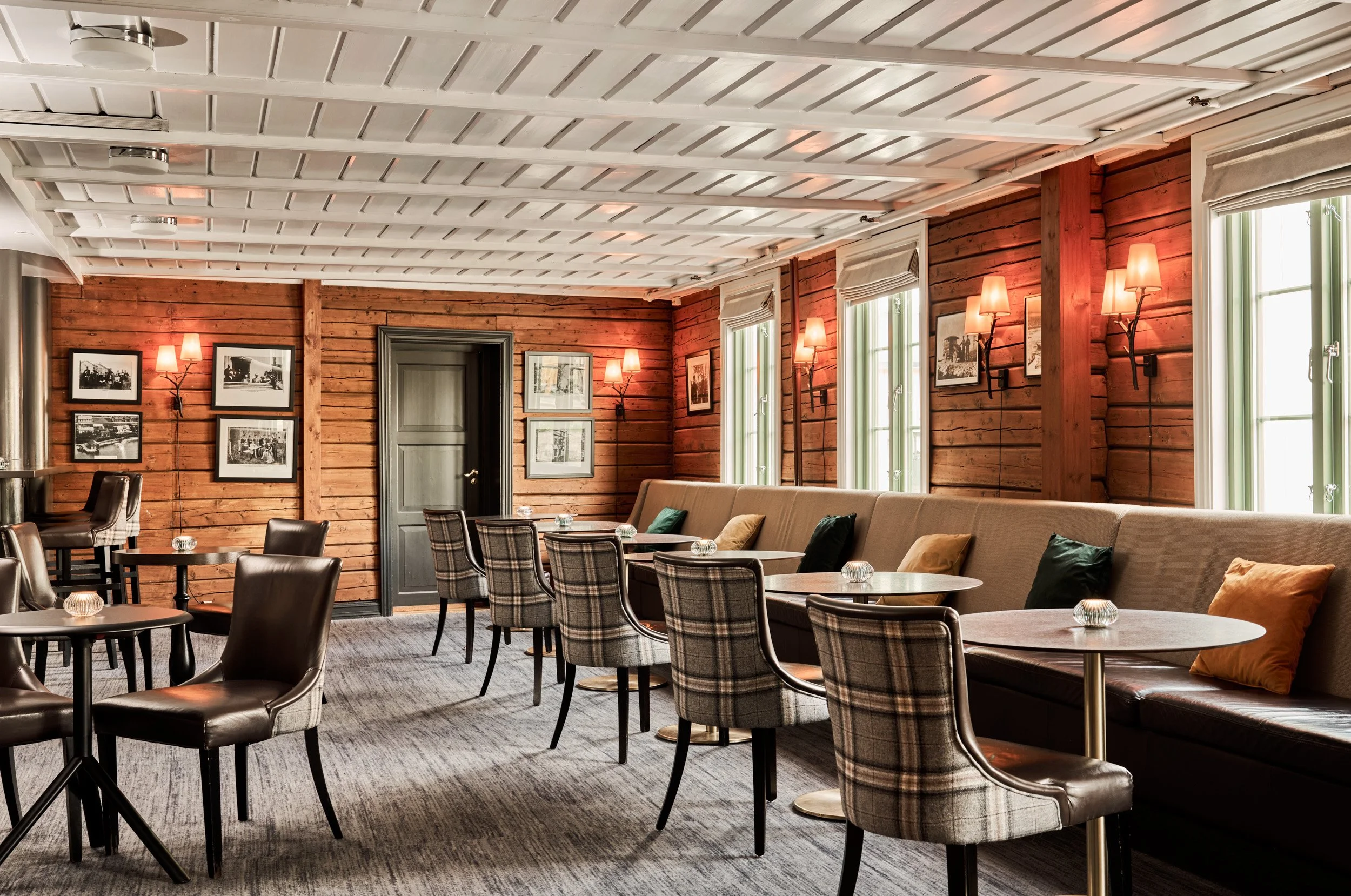 Fru Haugans - HEIMR Collection 