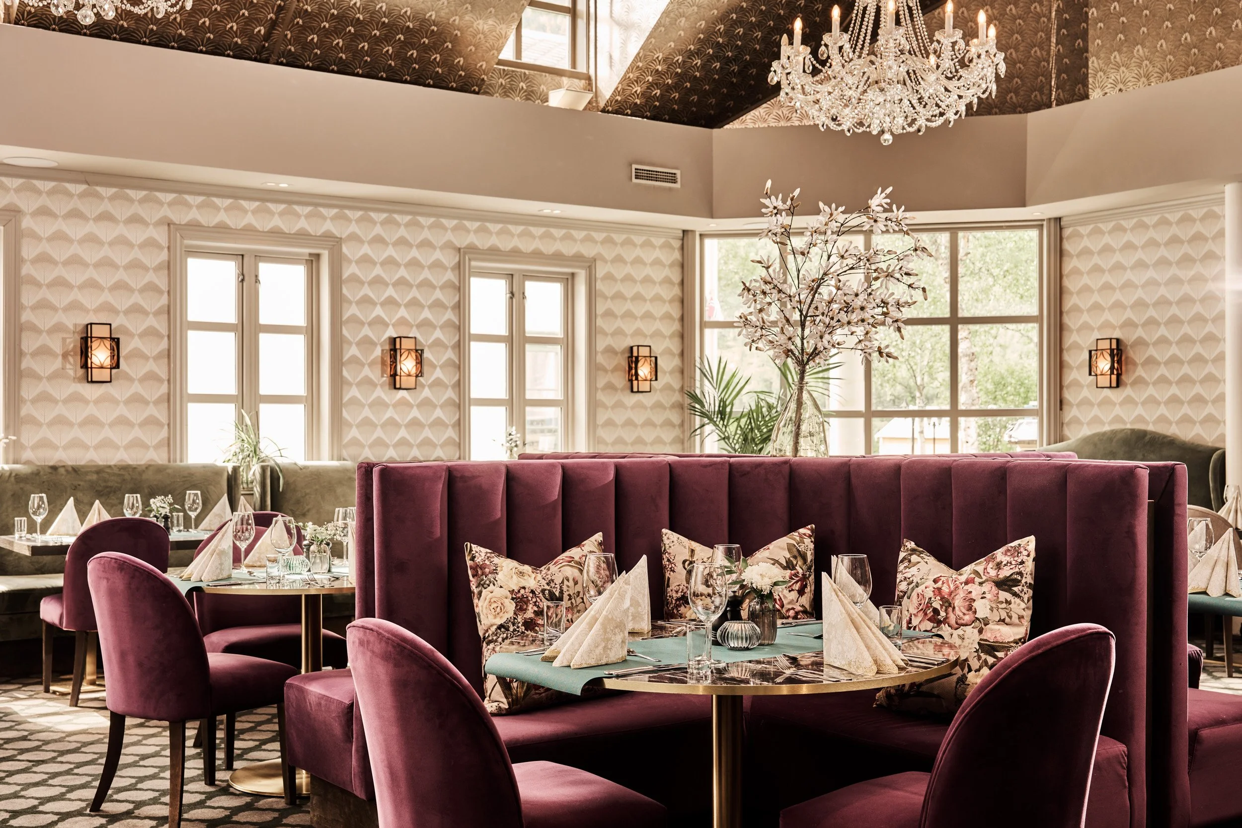 Fru Haugans - HEIMR Collection 