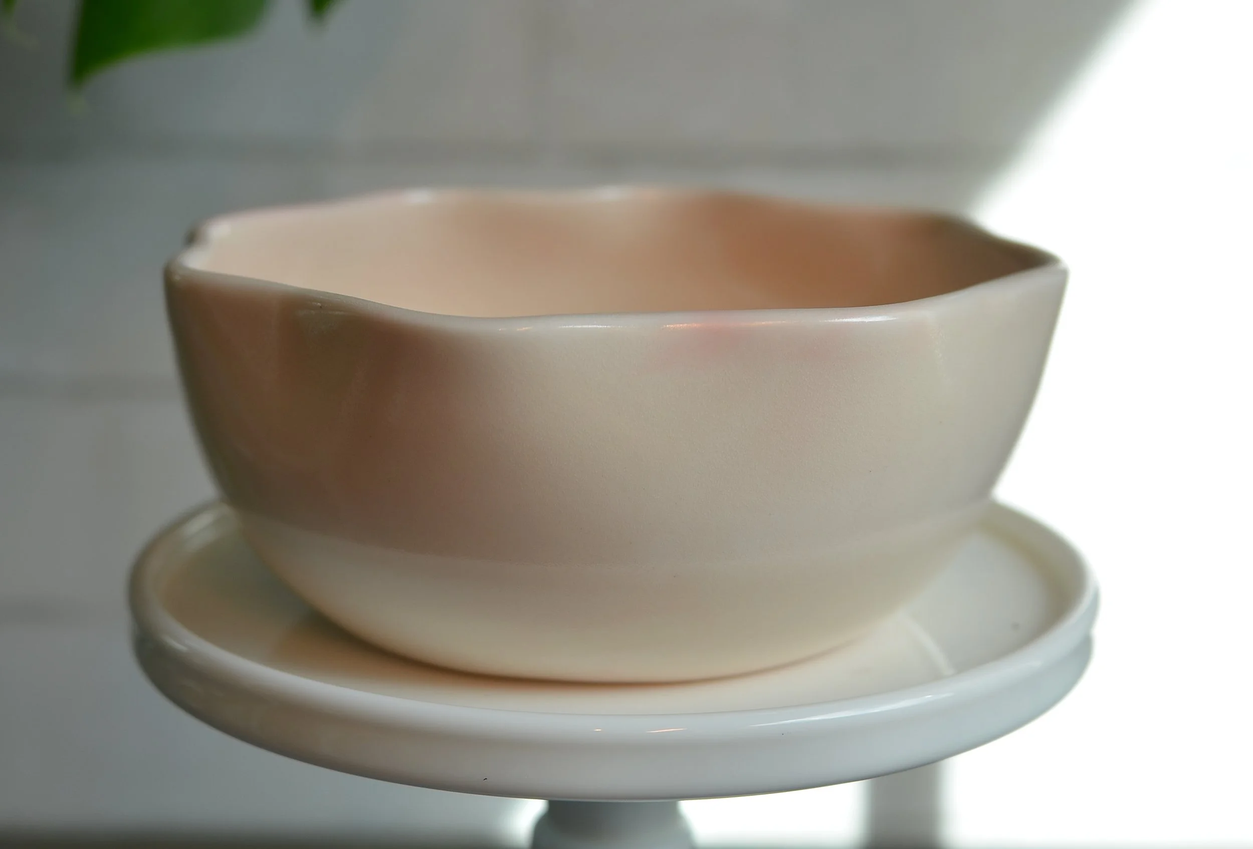 wavy bowl, porcelain  