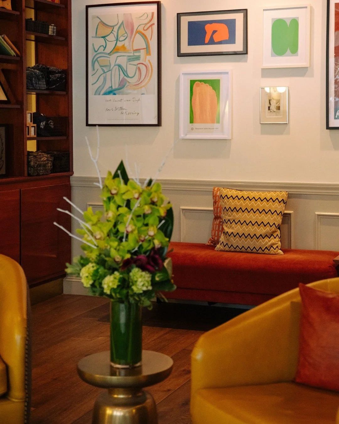 Where the corners are soft, the colors are quiet, and nothing is accidental. 
 
The Oliver Hotel, crafted for the curious and the particular. 
 
📸: @madelinemullenbachhall