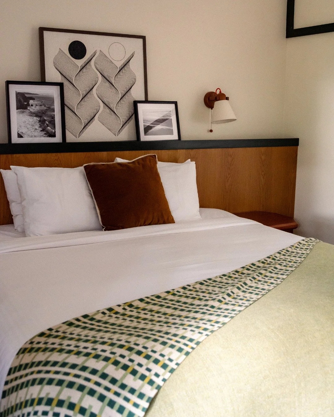 Where mornings begin with light through the trees and nights end in quiet comfort. 
 
The Deluxe King offers room to stretch out, breathe deep, and settle into the rhythm of the day. 
 
Through the eyes of @luke_fwc