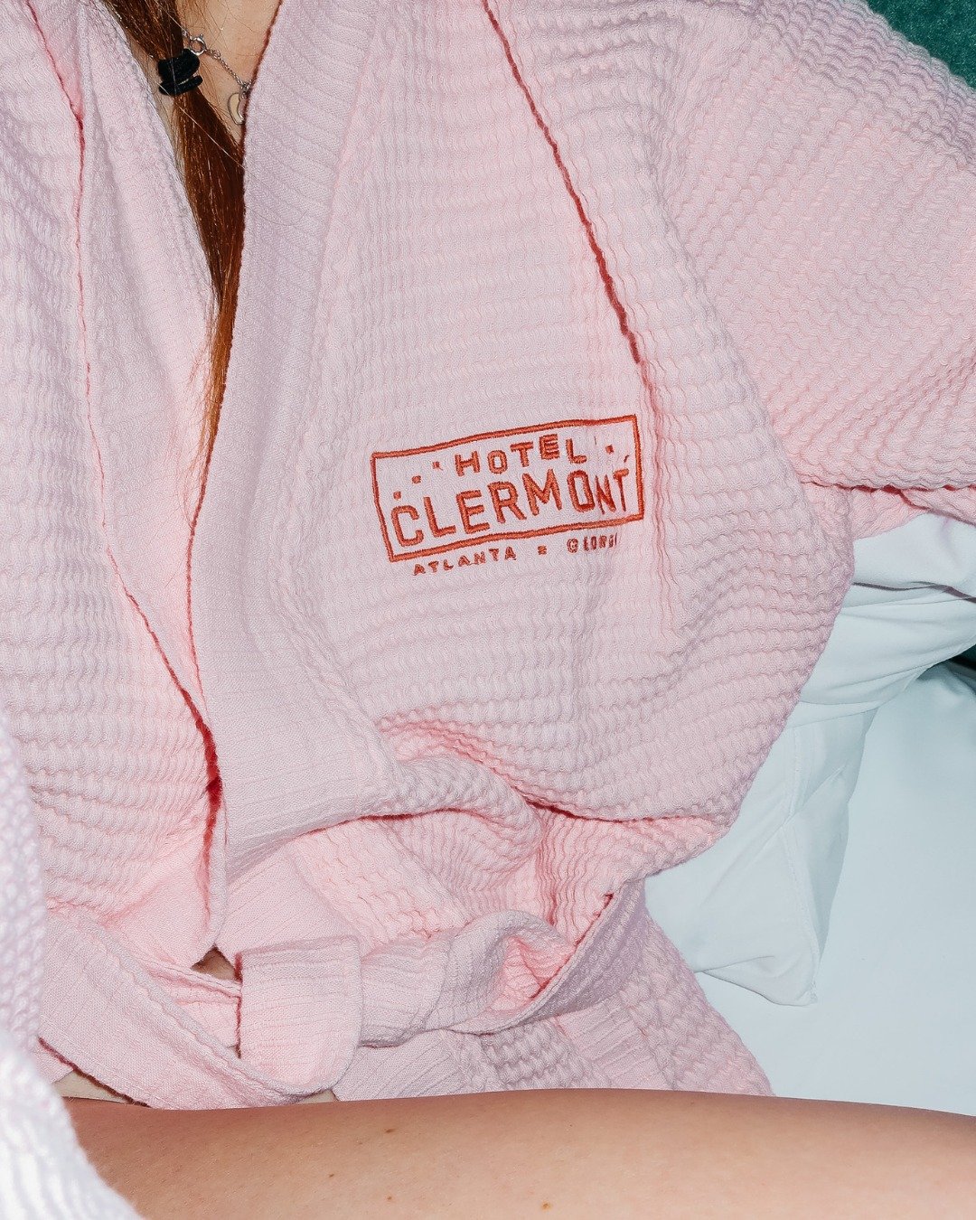 If the robe fits... 
 
📸: @erinoliviadickman