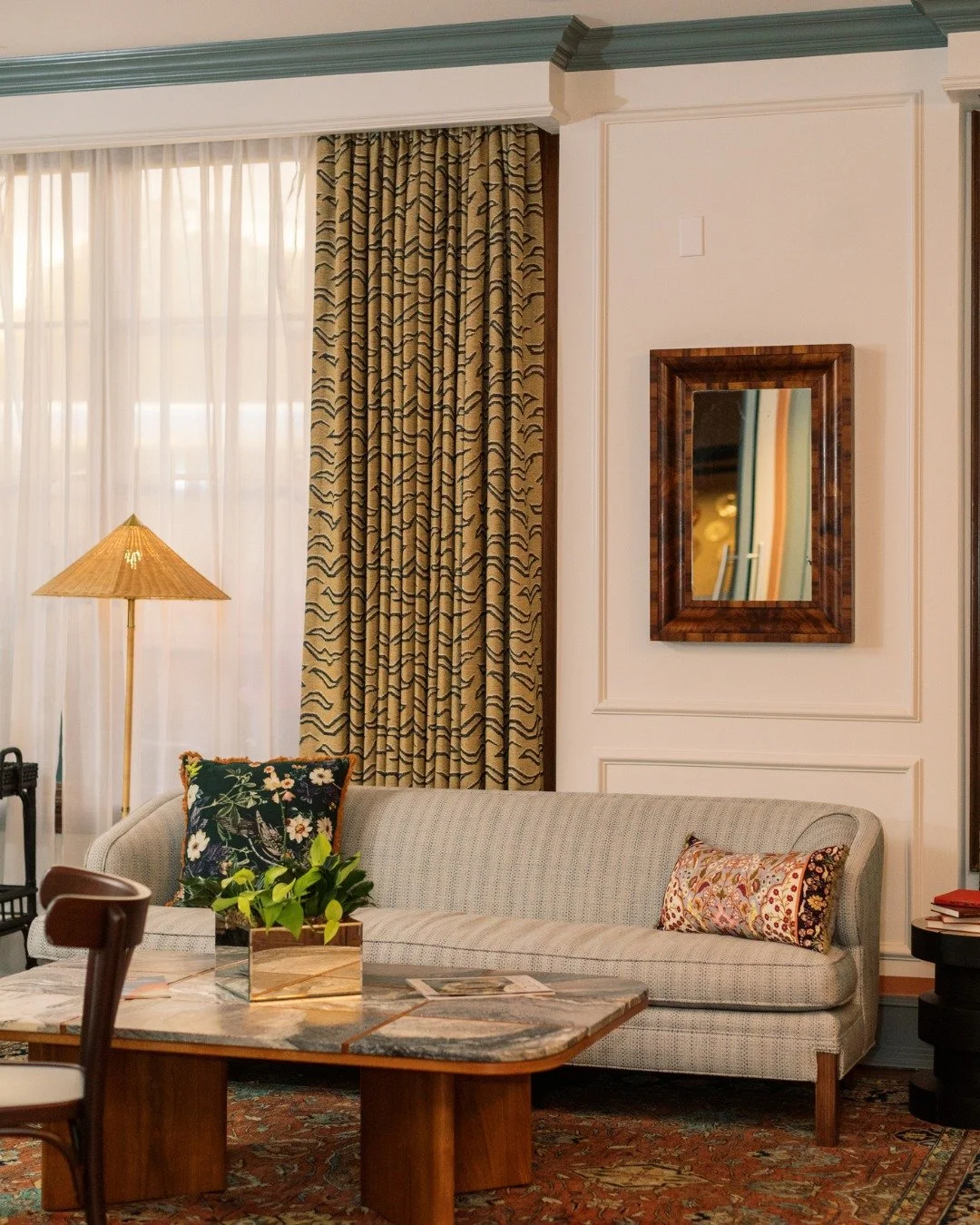 Settle in and enjoy our inviting lobby. 
 
Through the eyes of @taylorsquare_weddings